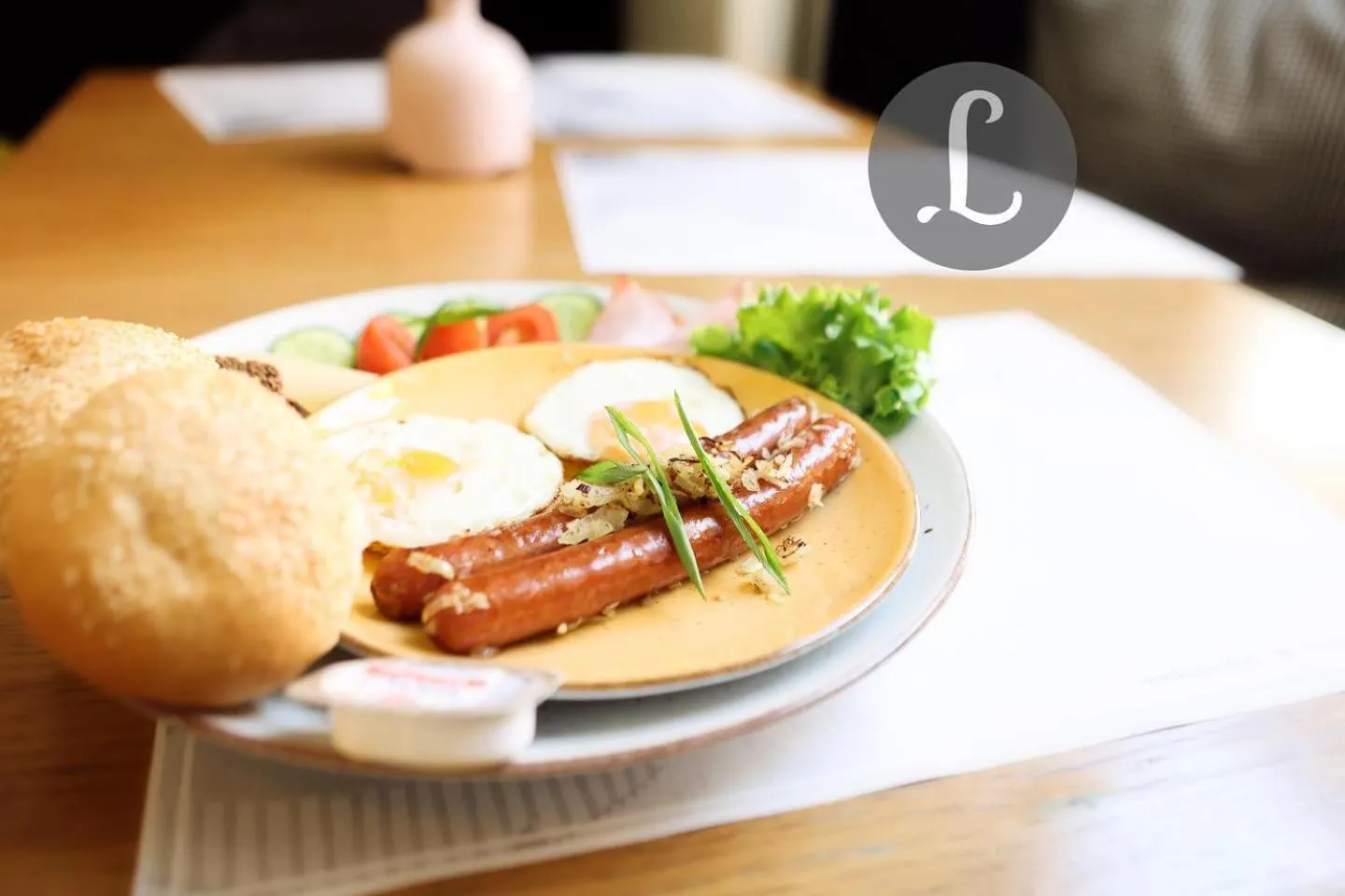 Food and drinks in Baltic Gdańsk OLD TOWN by St Mary s Church