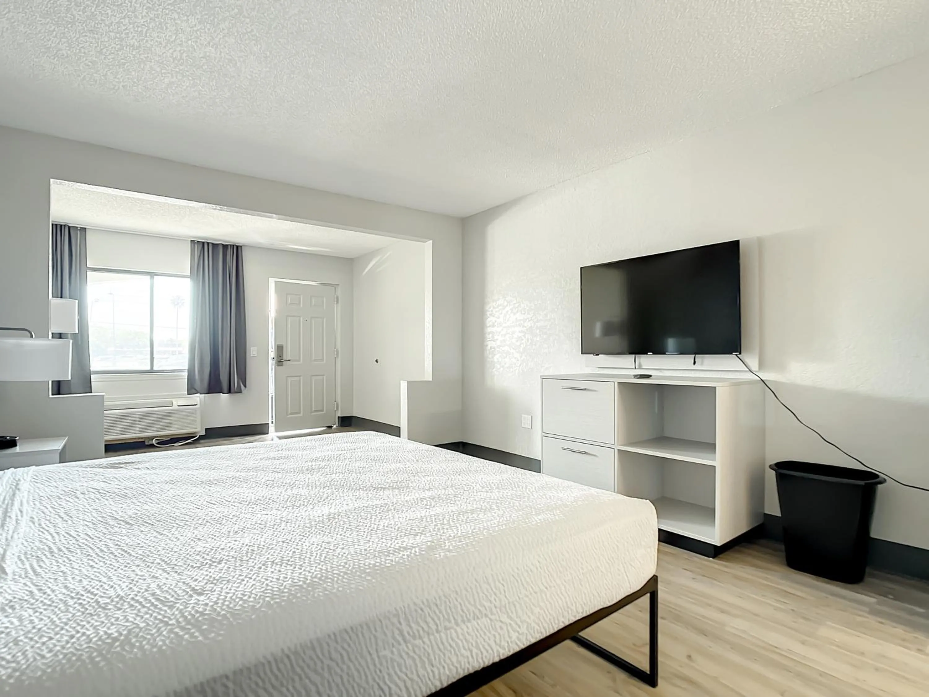 Photo of the whole room, Bed in Stayable Kissimmee West