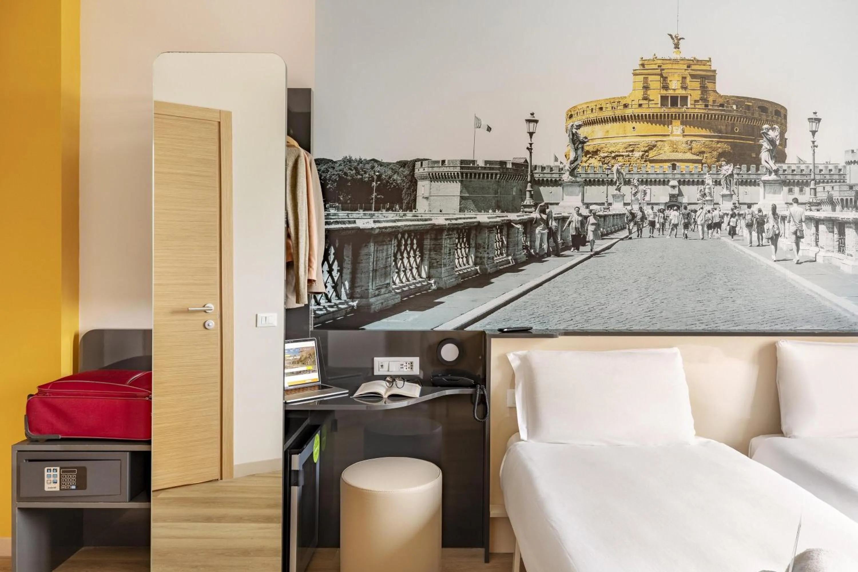 Photo of the whole room, Bed in B&B Hotel Roma Fiumicino Aeroporto Fiera 2