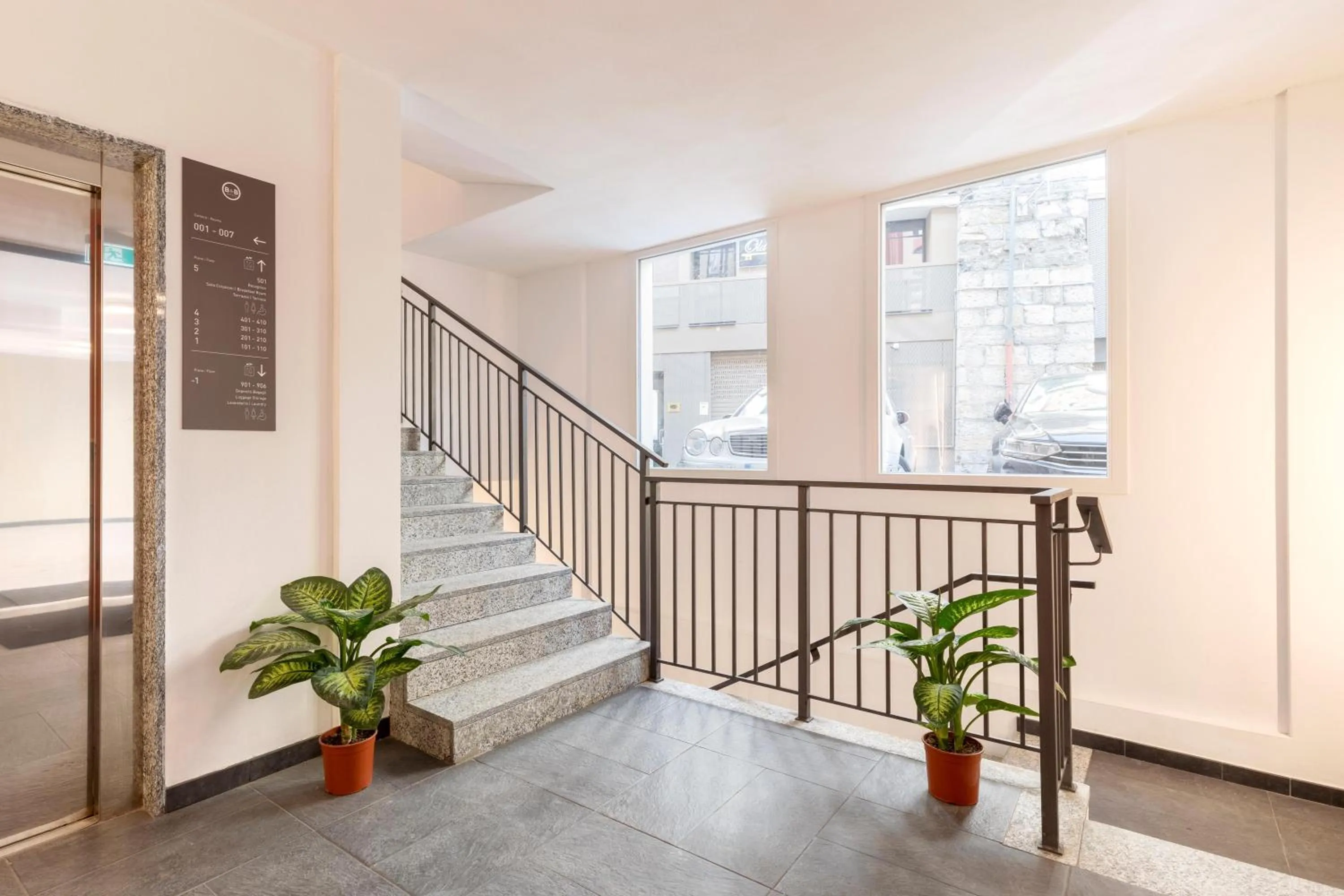 Lobby or reception in B&B Hotel Genova City Center