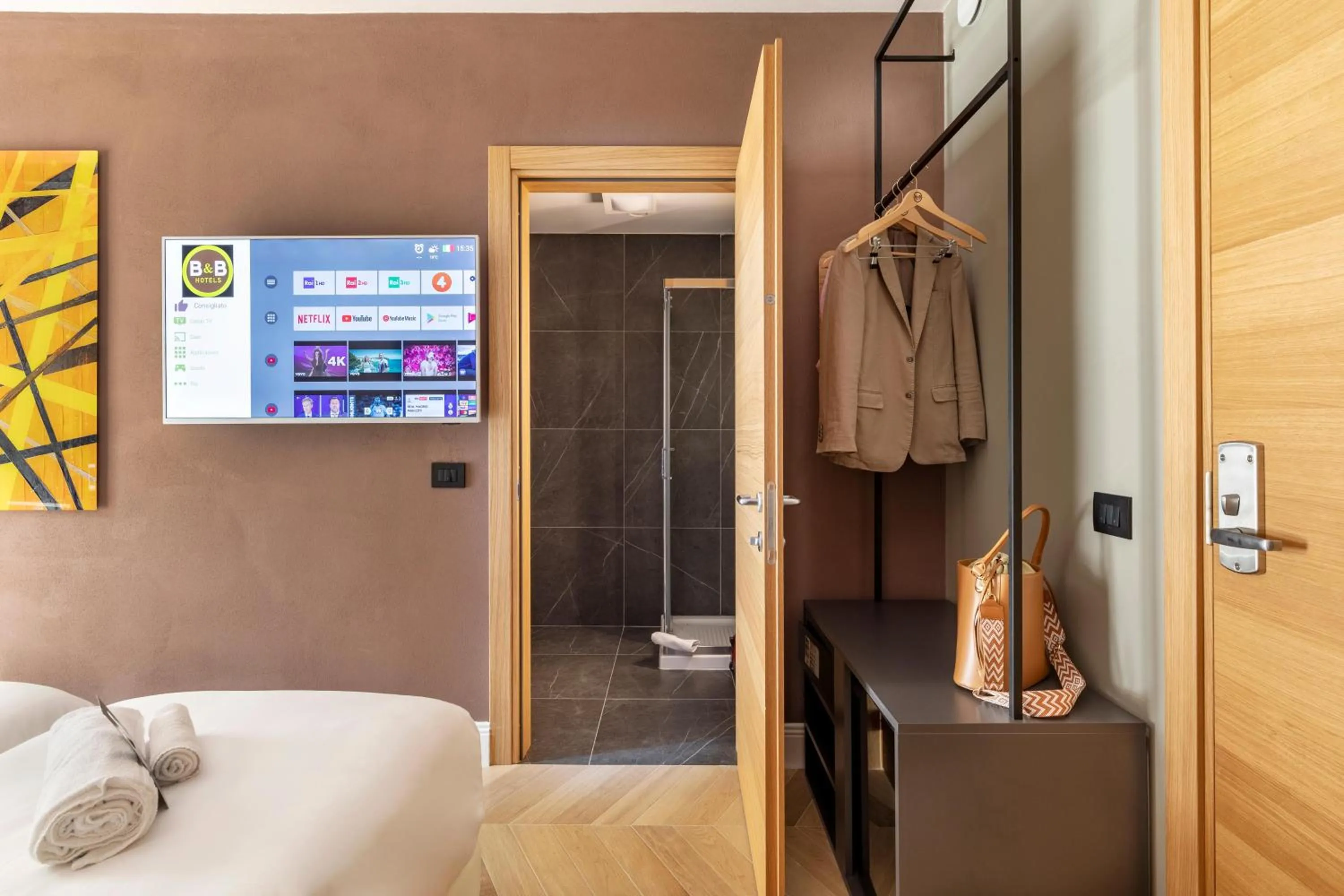 Photo of the whole room, Bed in B&B Hotel Genova City Center