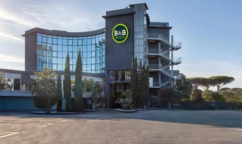 Property building in B&B Hotel Pomezia Roma