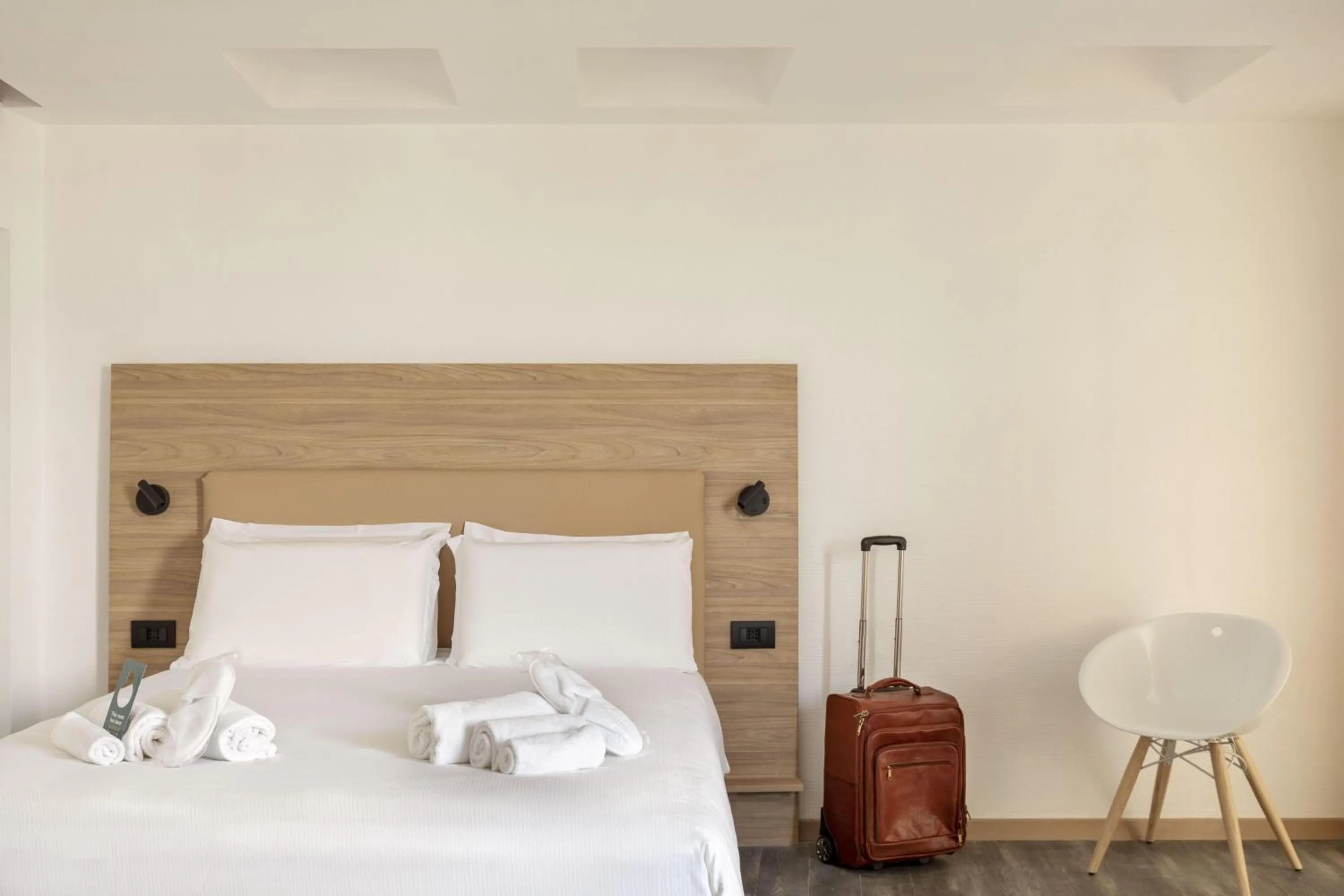 Photo of the whole room, Bed in B&B Hotel Pomezia Roma