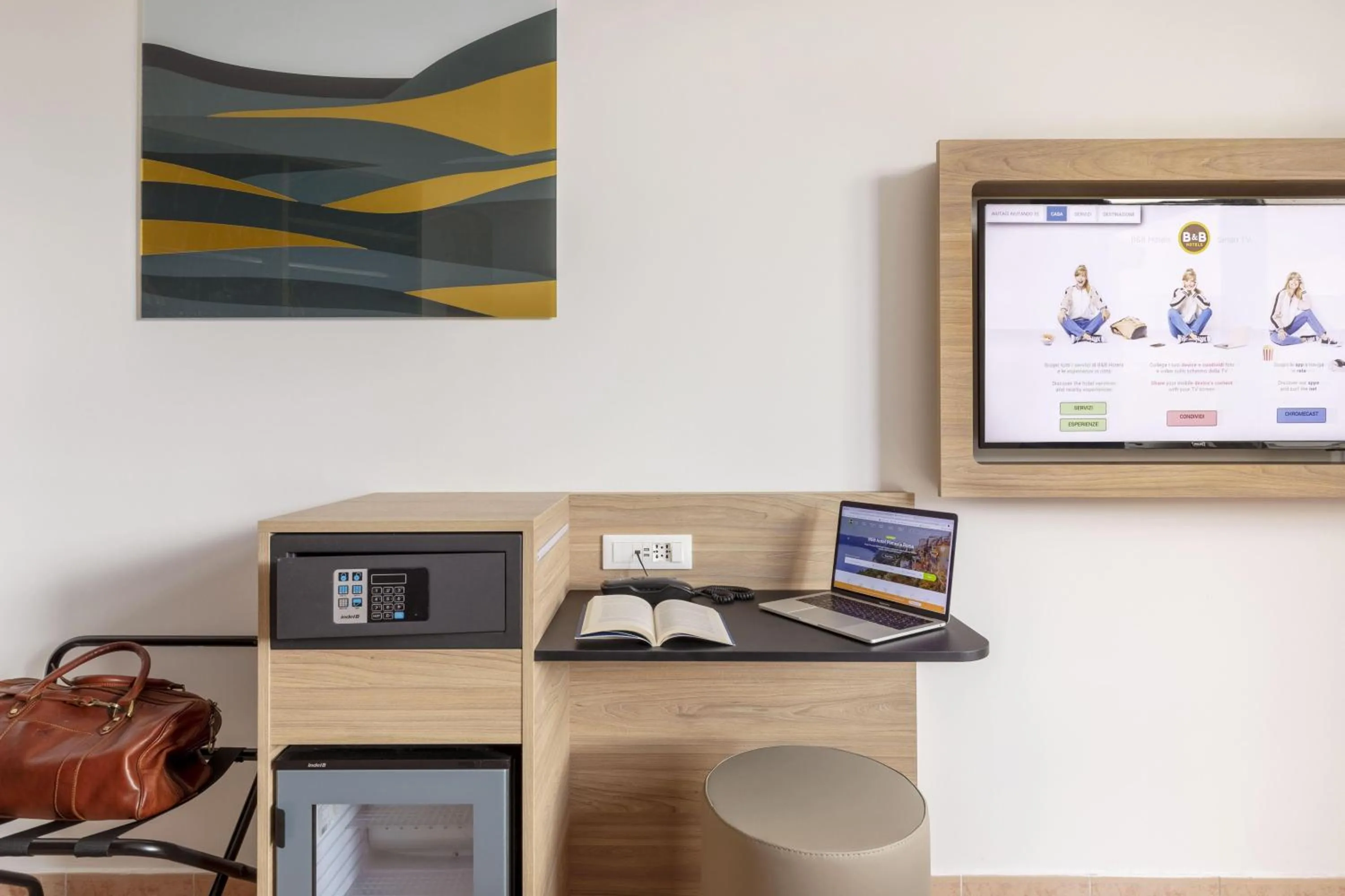 Photo of the whole room in B&B Hotel Pomezia Roma