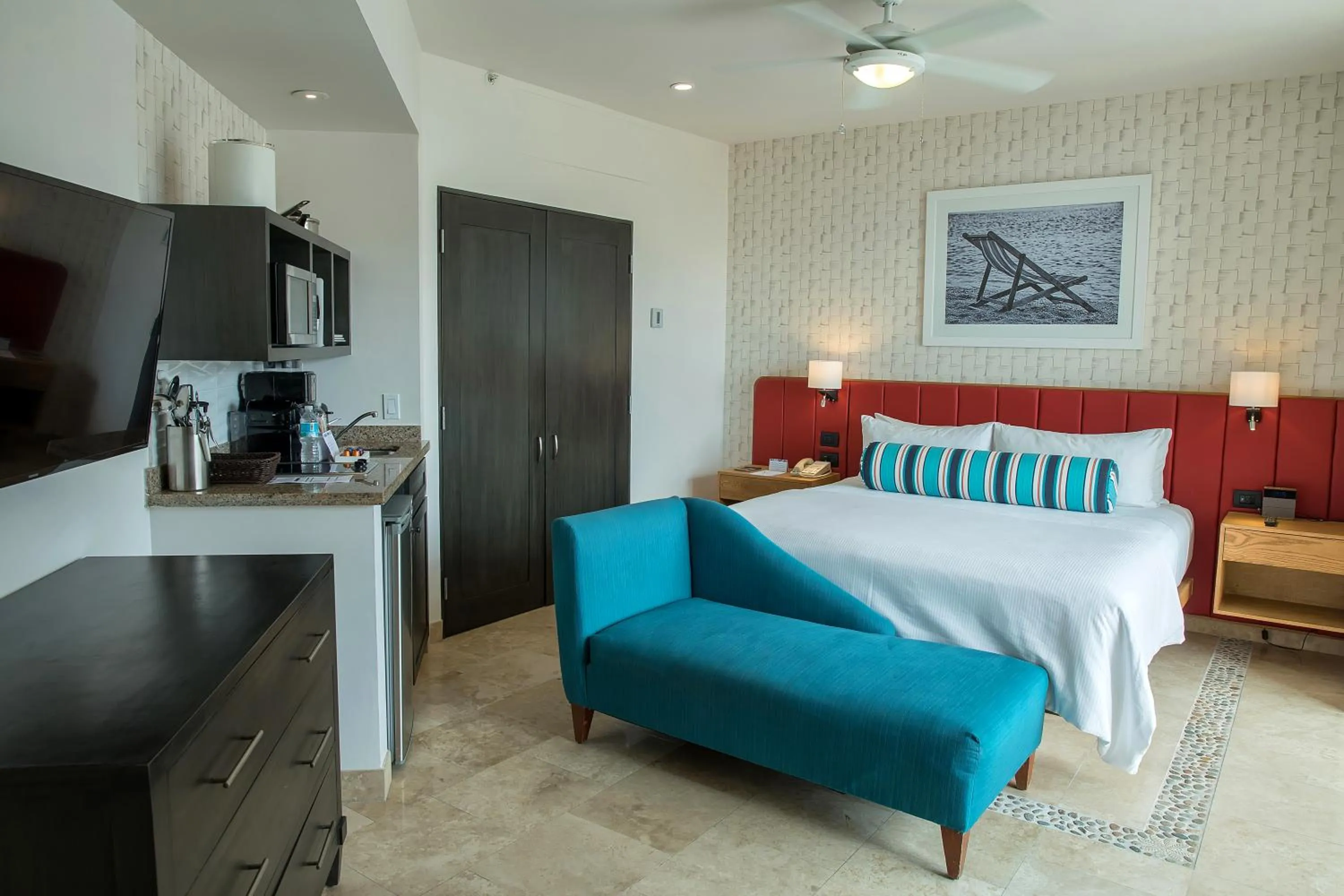 Photo of the whole room, Bed in Corazón Cabo, a Noble House Resort