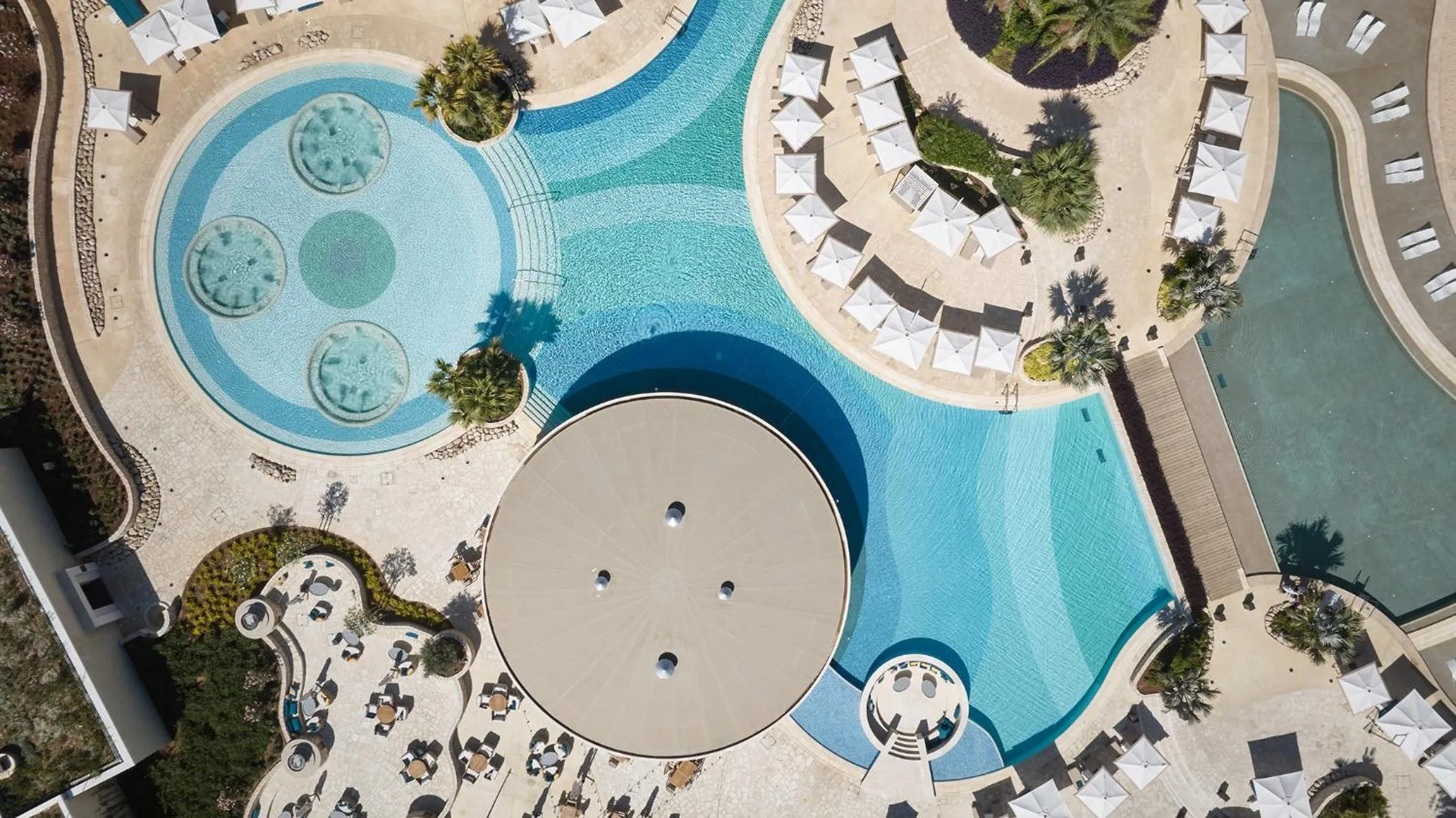 Swimming pool in City of Dreams Mediterranean - Integrated Resort, Casino & Entertainment