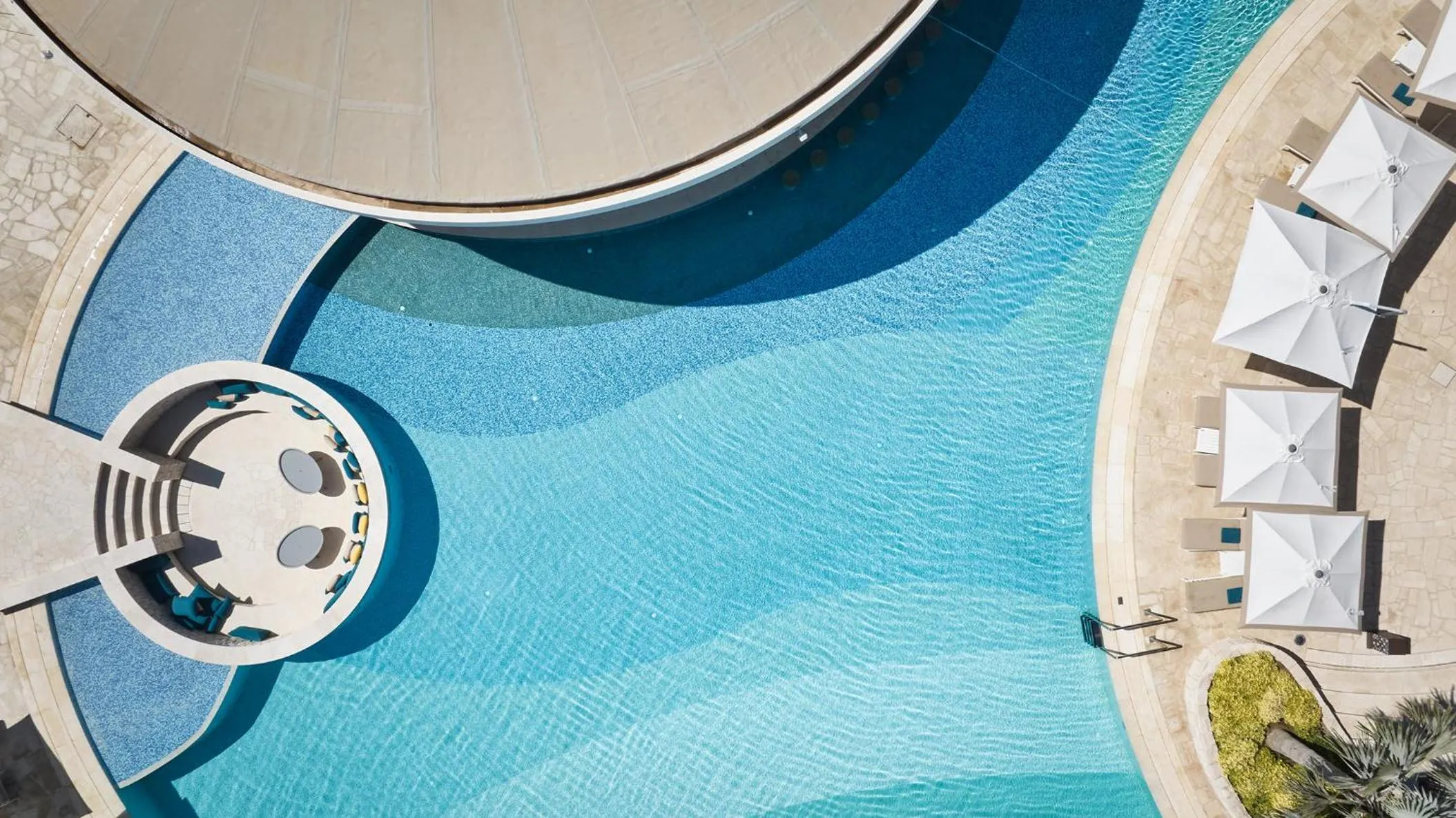 Swimming pool in City of Dreams Mediterranean - Integrated Resort, Casino & Entertainment