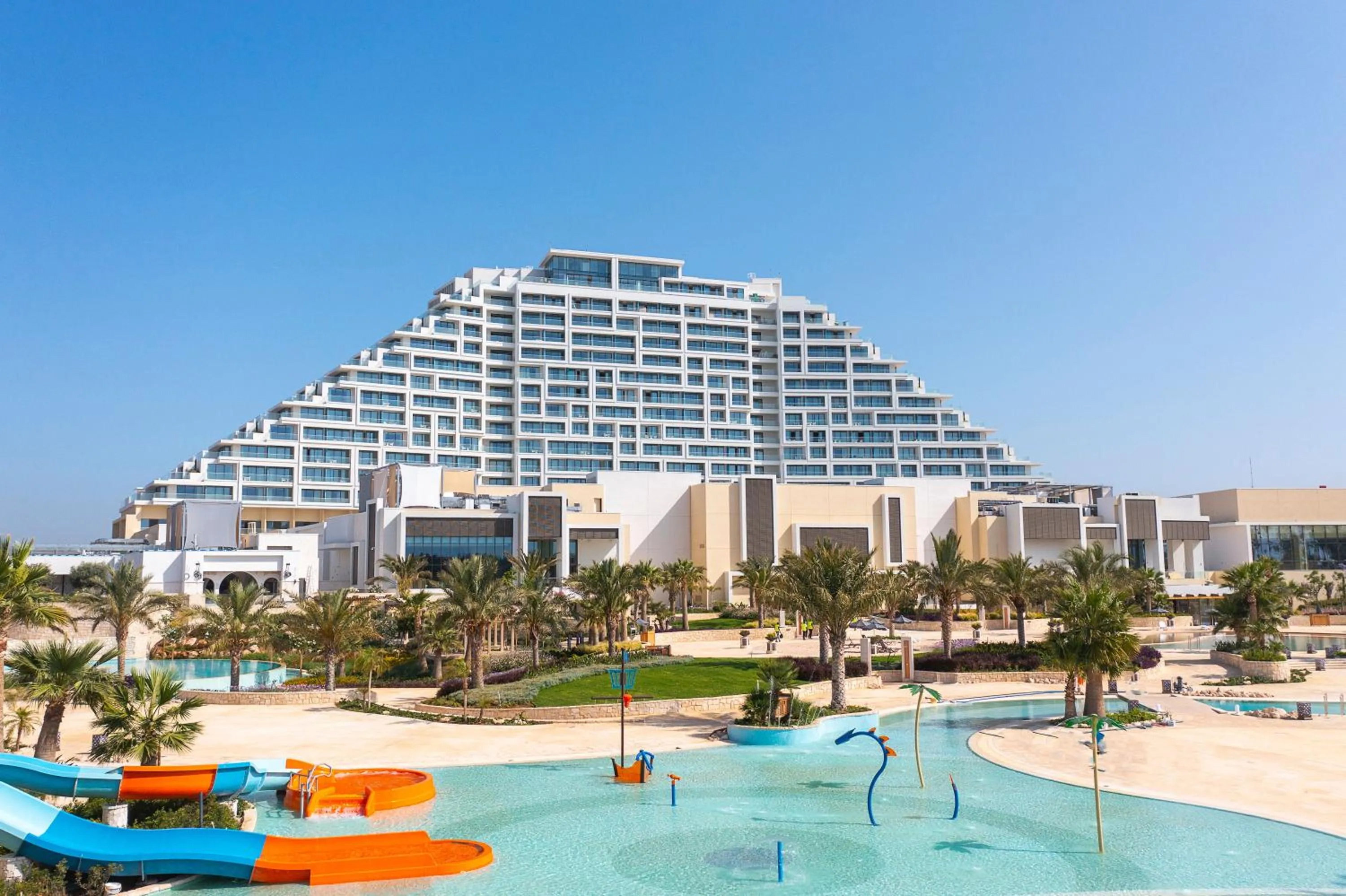 Swimming pool in City of Dreams Mediterranean - Integrated Resort, Casino & Entertainment