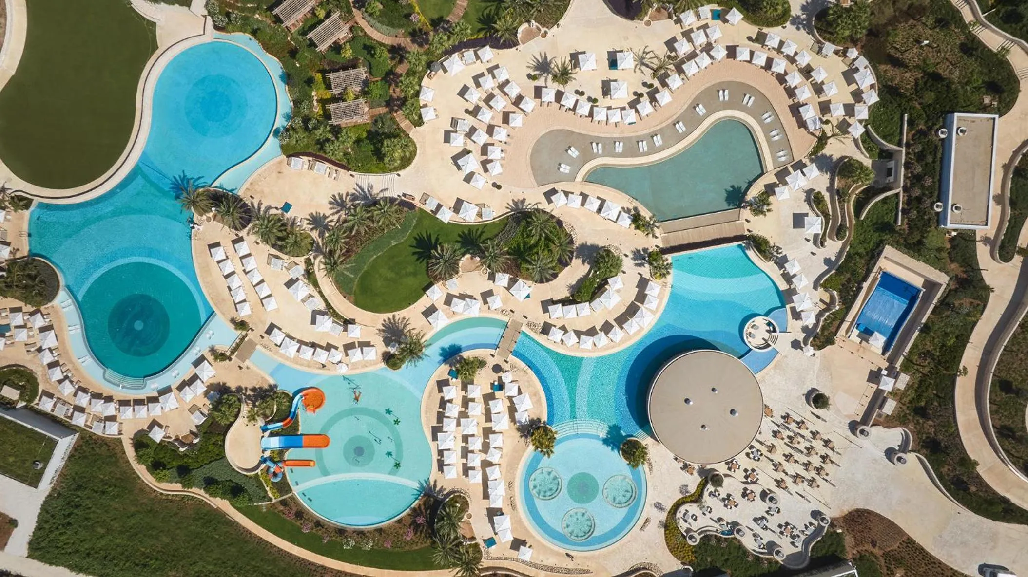 Swimming pool in City of Dreams Mediterranean - Integrated Resort, Casino & Entertainment