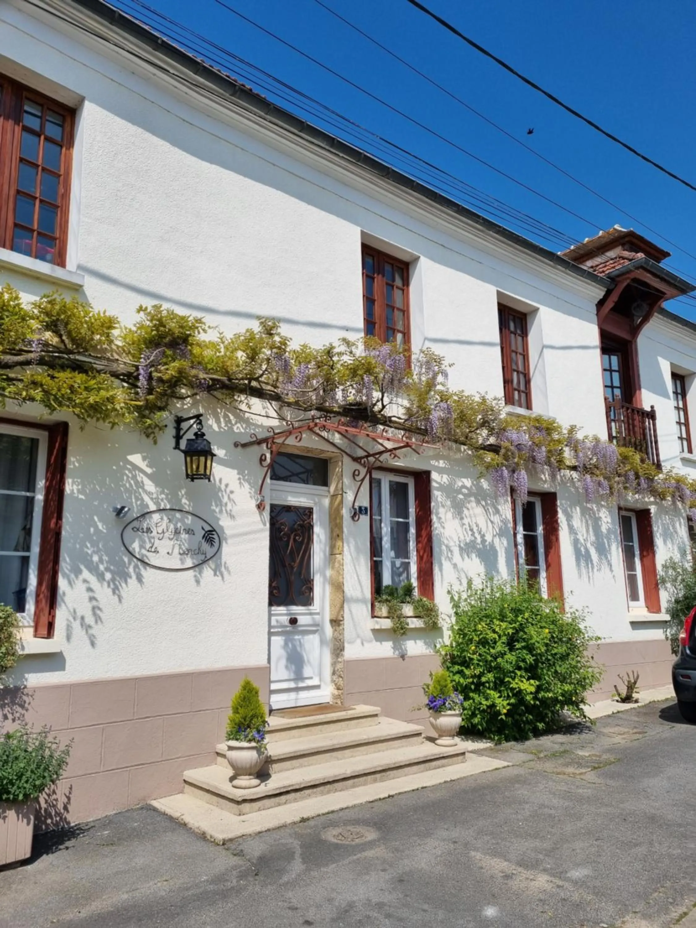 Facade/entrance in Les Glycines de Monchy- Chambres d'hôtes