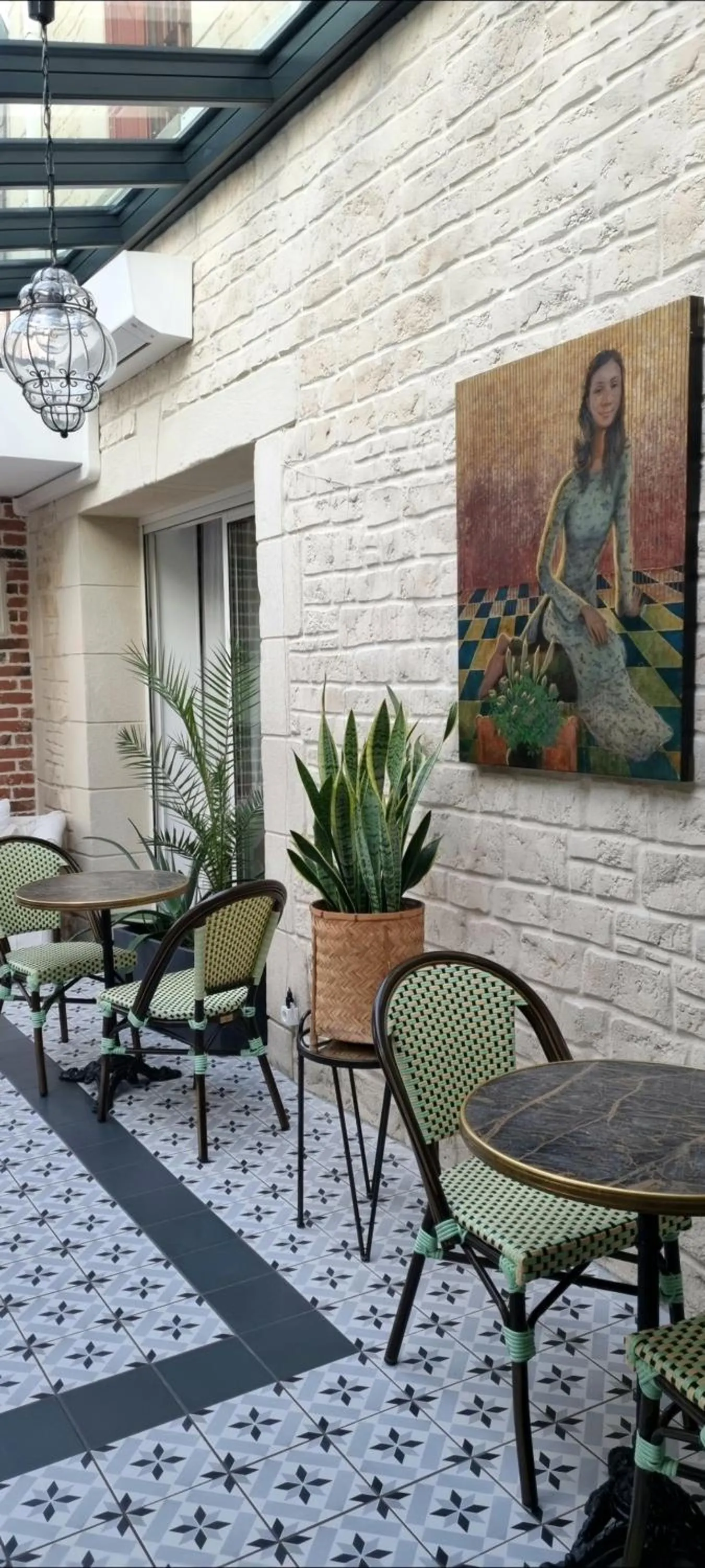 Restaurant/places to eat in Les Glycines de Monchy- Chambres d'hôtes