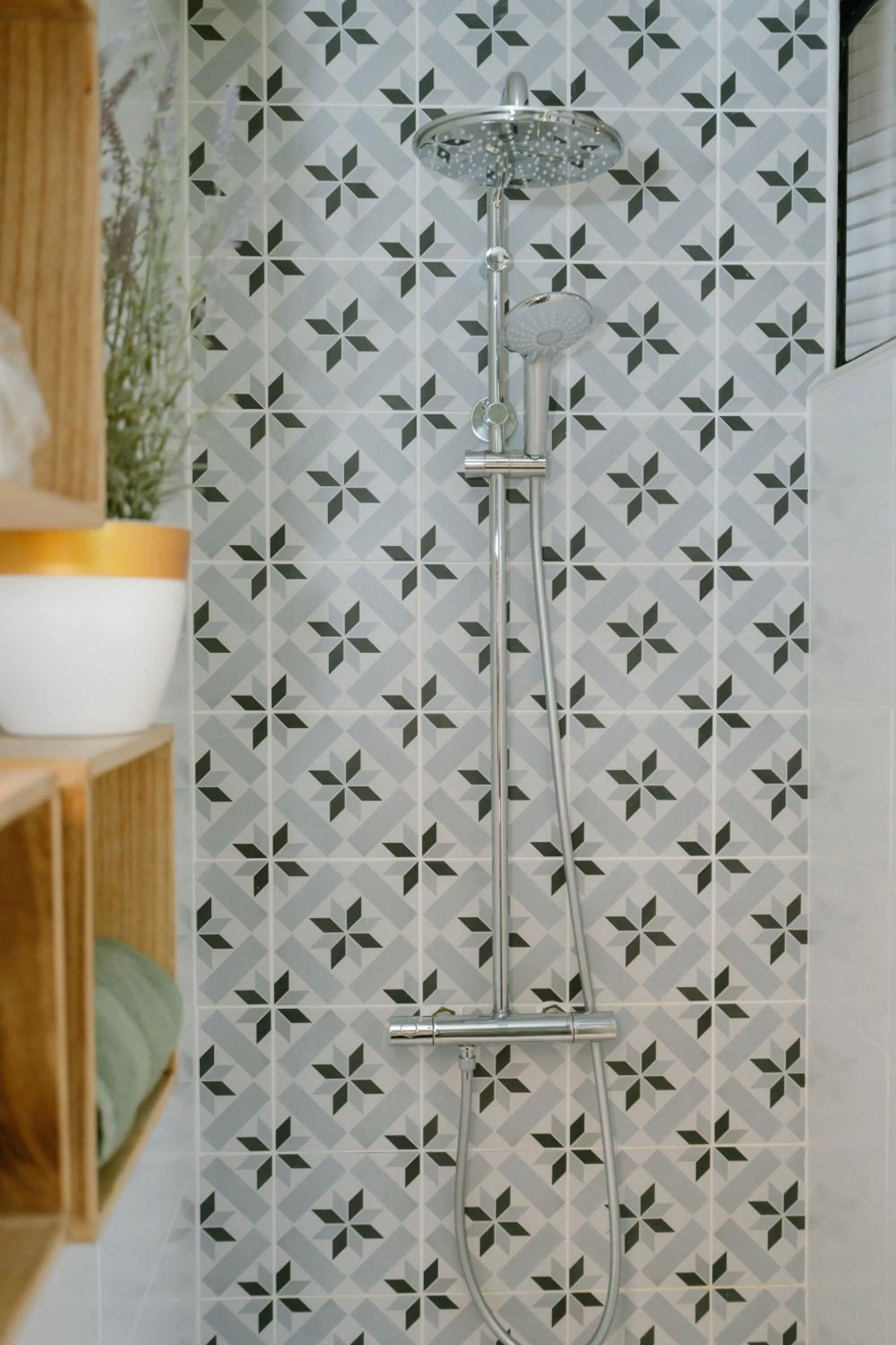 Shower in Les Glycines de Monchy- Chambres d'hôtes