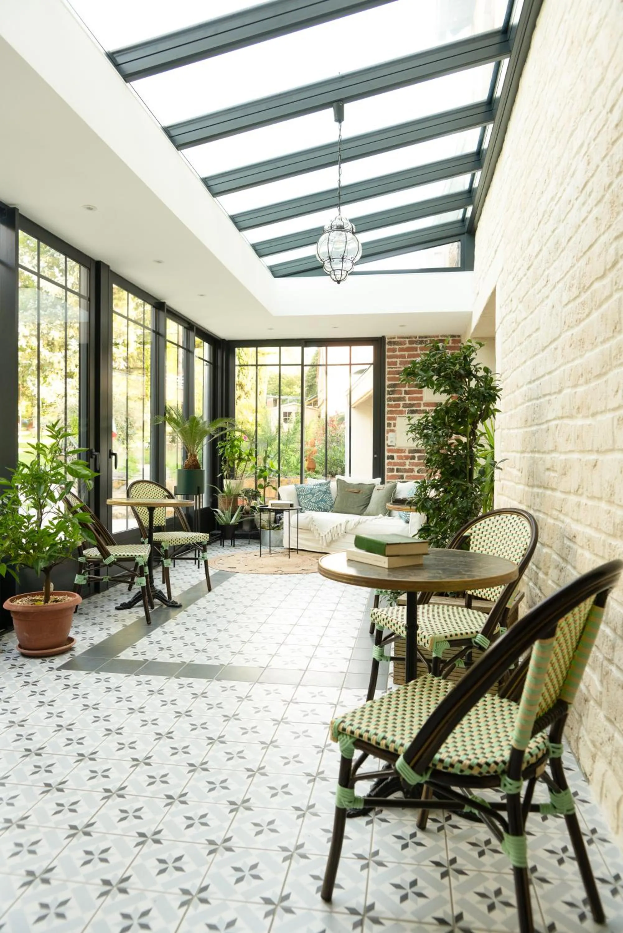 Patio in Les Glycines de Monchy- Chambres d'hôtes