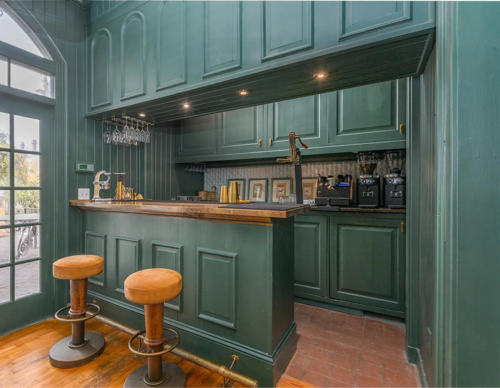 Coffee/tea facilities in Bellwether House