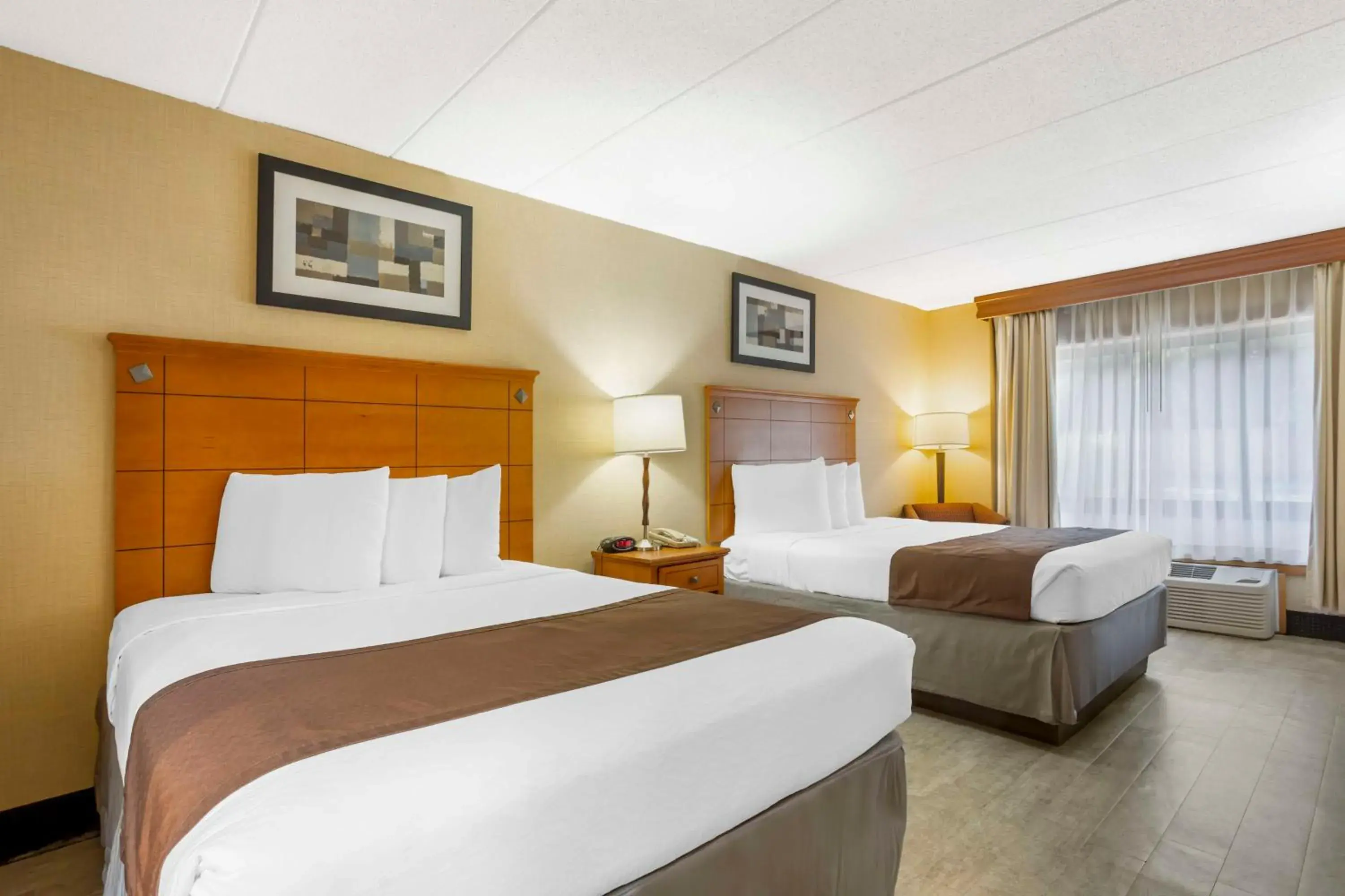 Queen Room with Two Queen Beds in Best Western Danbury/Bethel Queen Room with Two Queen Beds in Best Western Danbury/Bethel