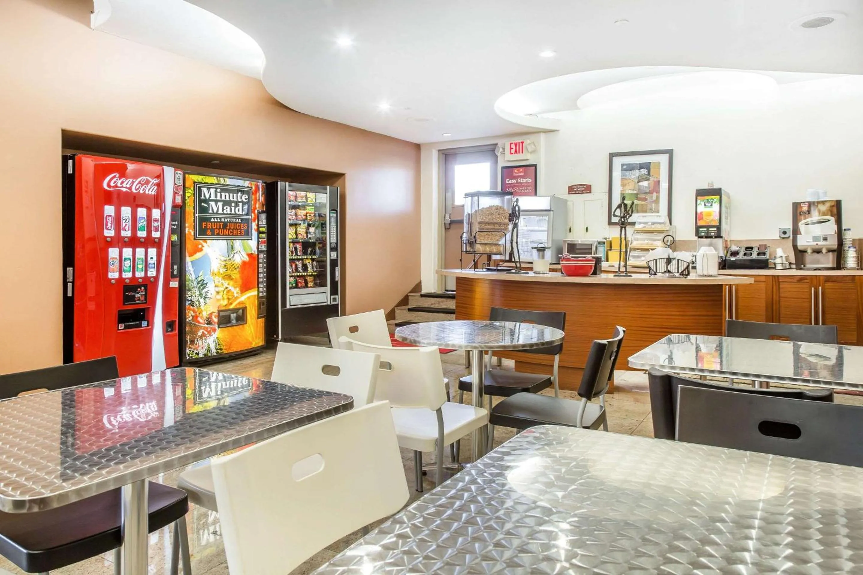 Restaurant/places to eat in Econo Lodge