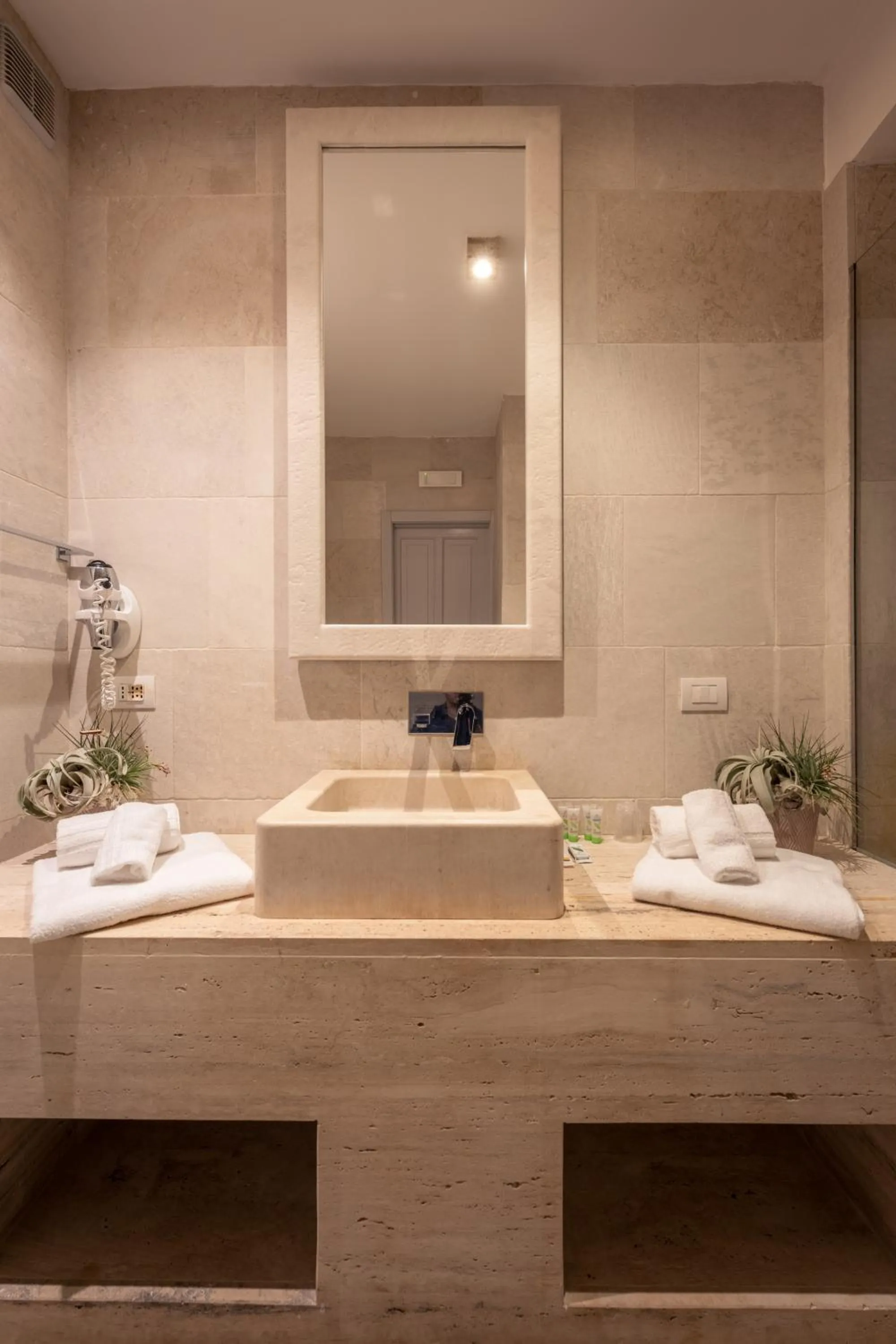 HOTEL BARONE DI MARE