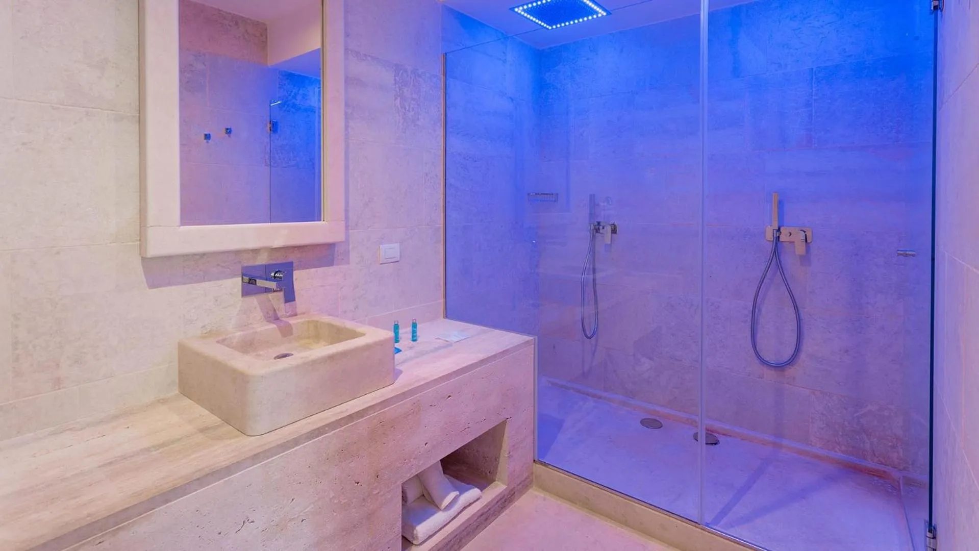 HOTEL BARONE DI MARE