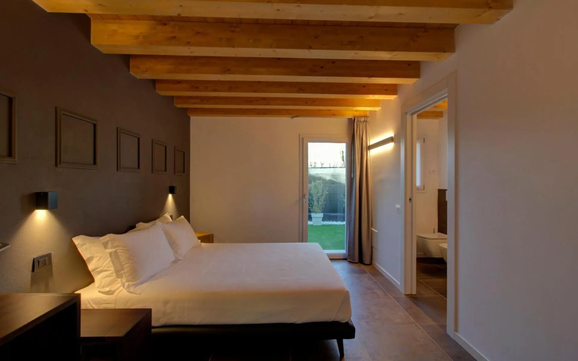 Photo of the whole room, Bed in Nuovo B&B WhyNot? a Vicenza