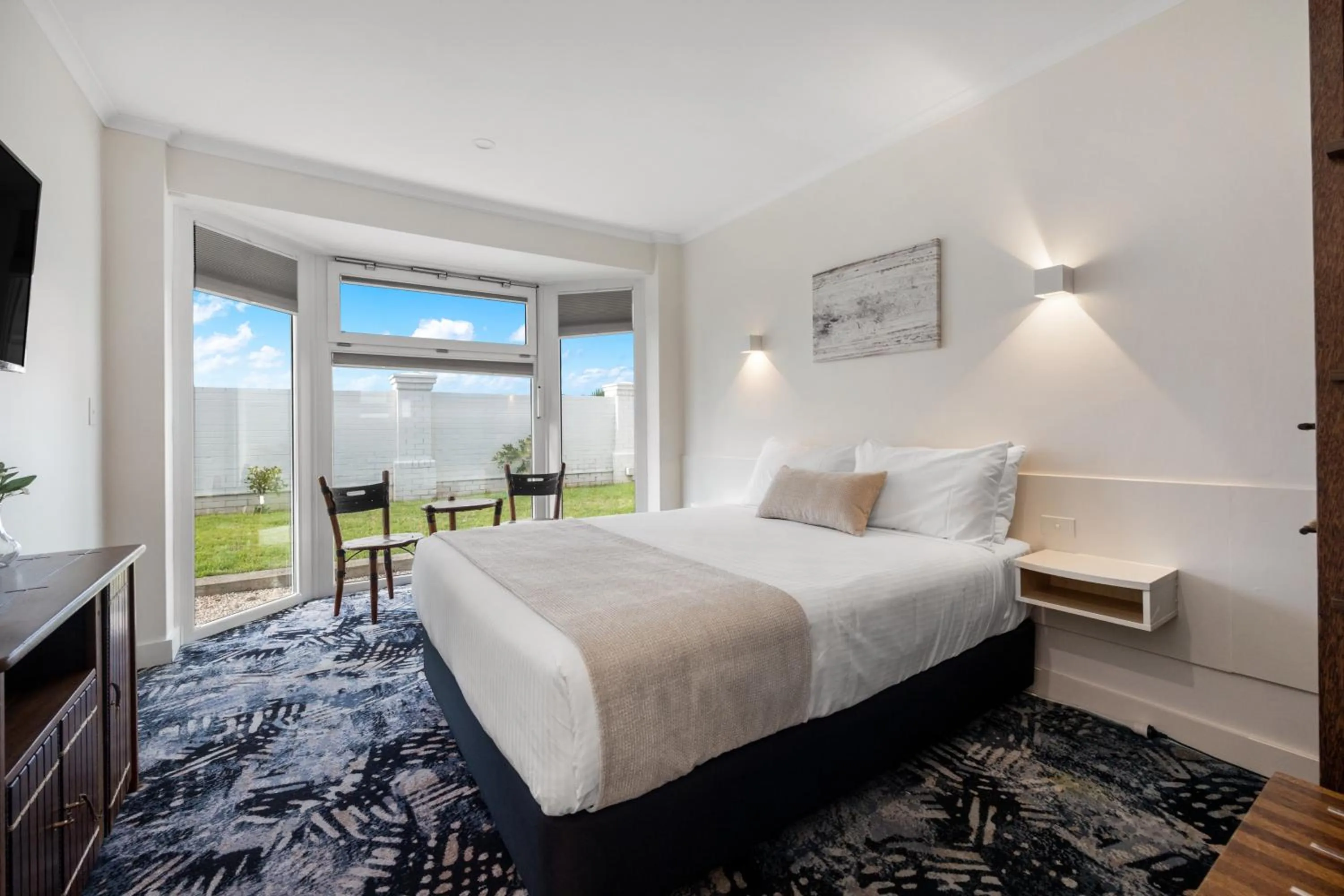 Bed in Best Western Adelaide Airport