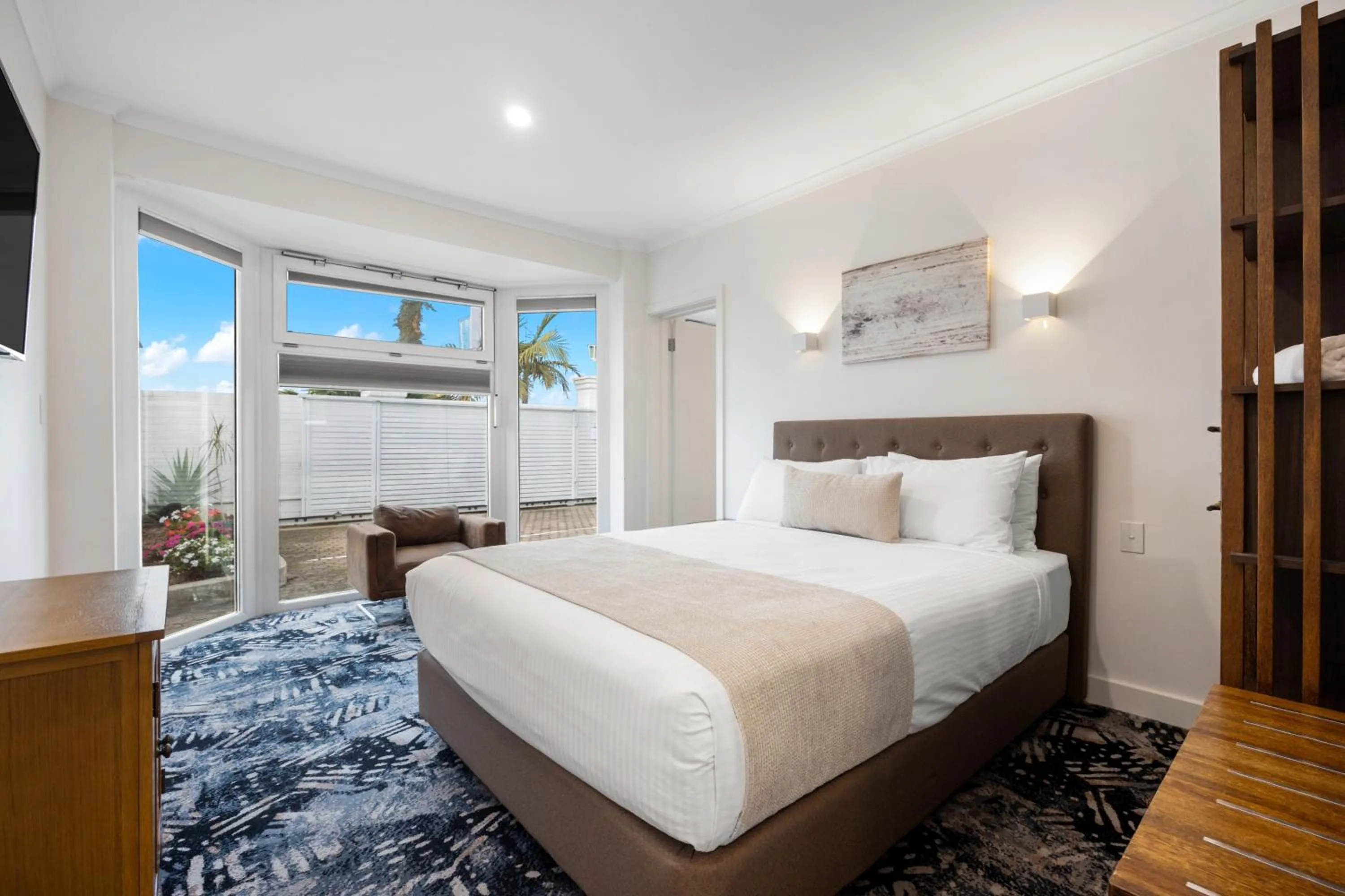 Bed in Best Western Adelaide Airport