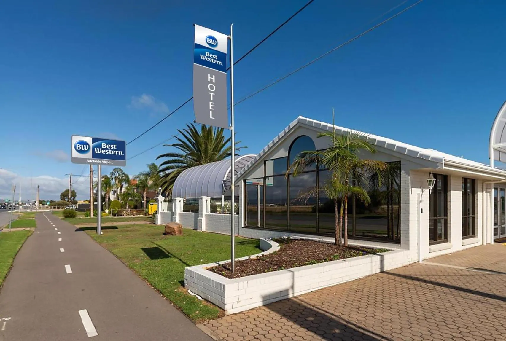 Street view in Best Western Adelaide Airport