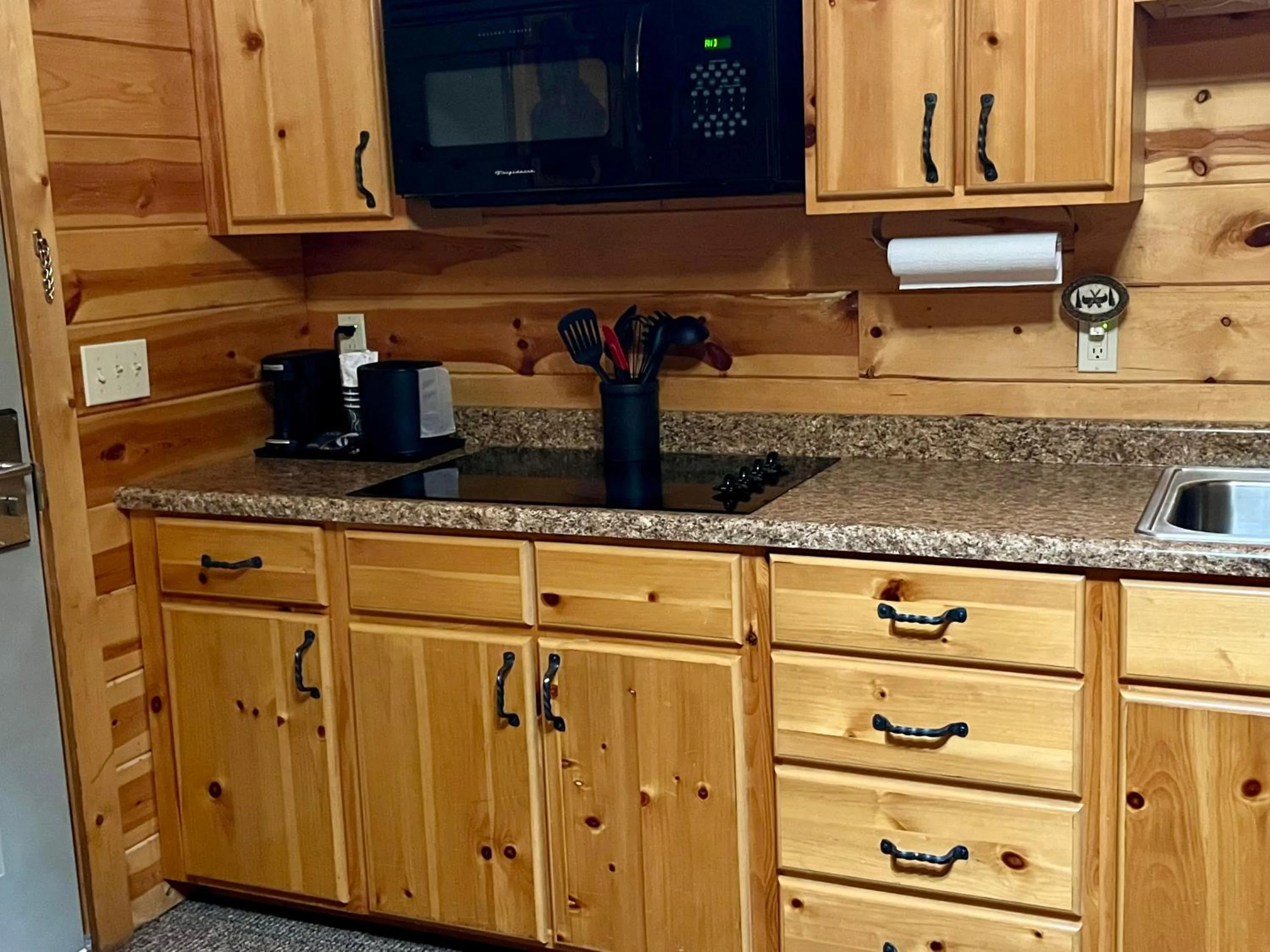 Kitchen or kitchenette in Badlands Frontier Cabins
