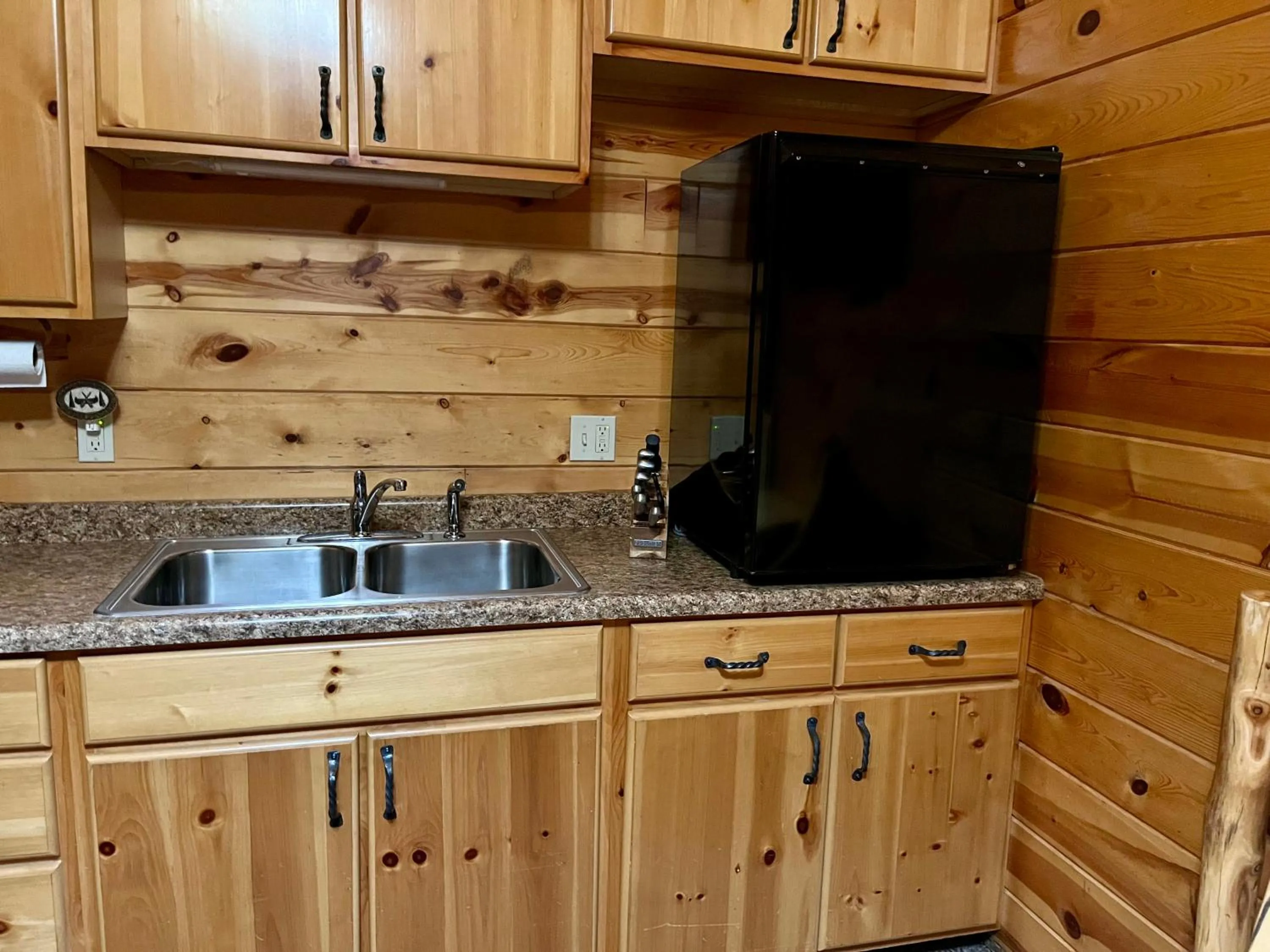 Kitchen or kitchenette in Badlands Frontier Cabins