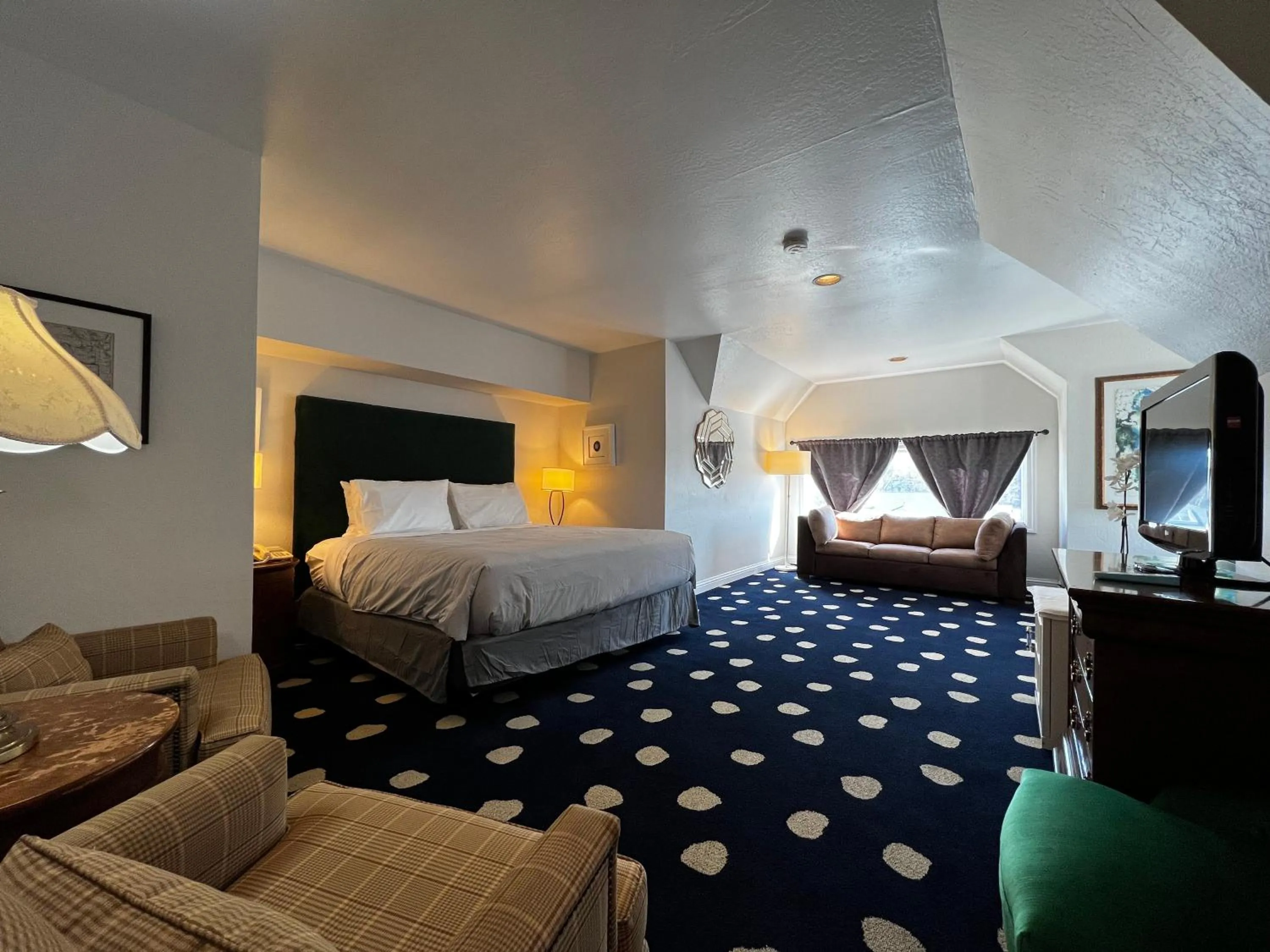 Bed in Sterling Hotel