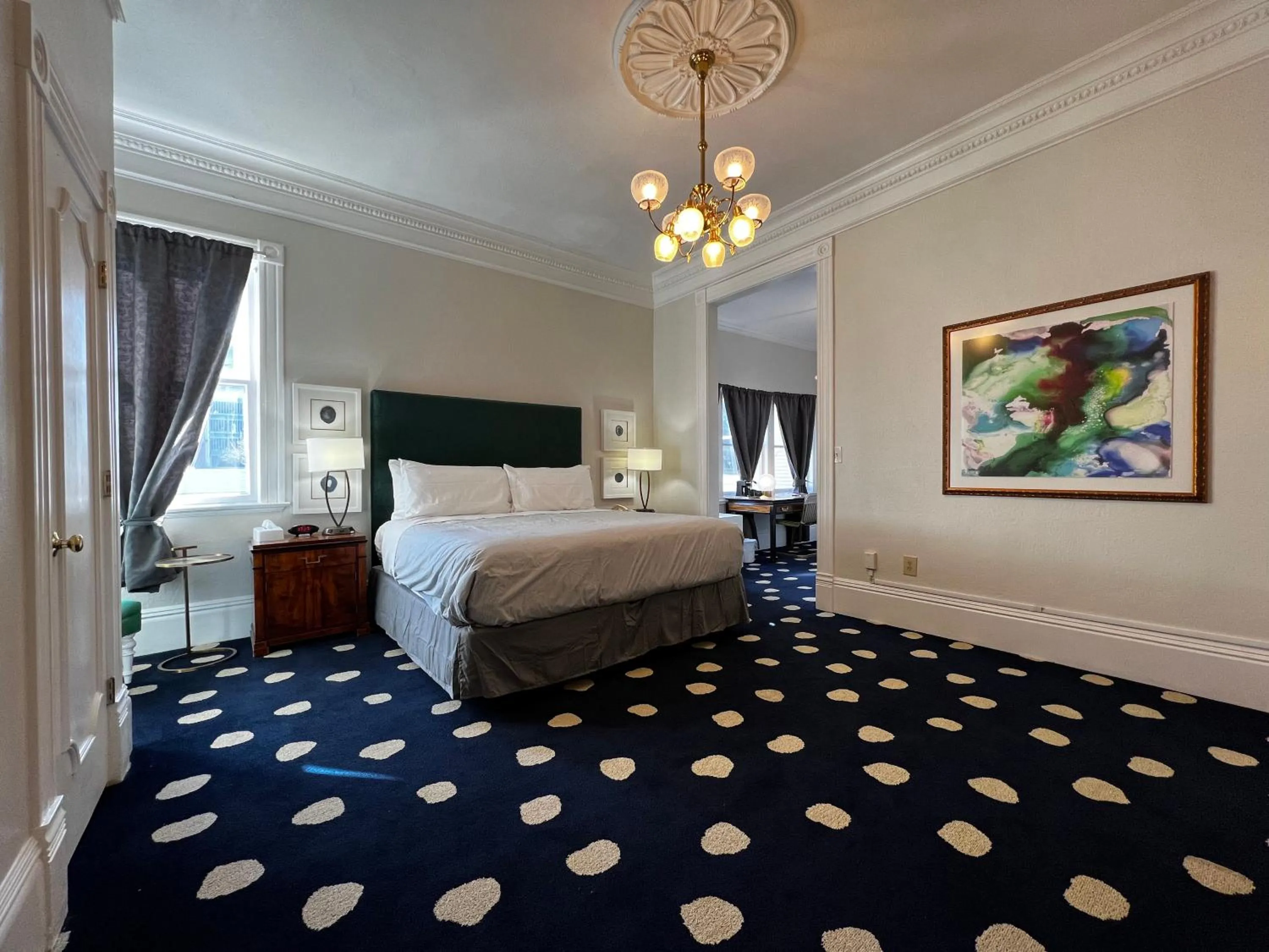 Bed in Sterling Hotel