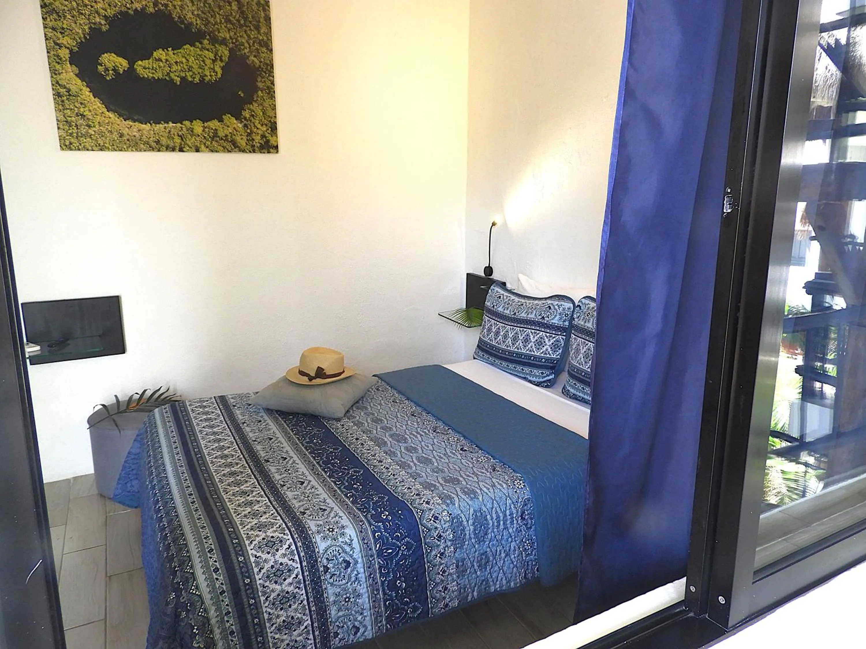 Bed in Kinbe Hotel Boutique