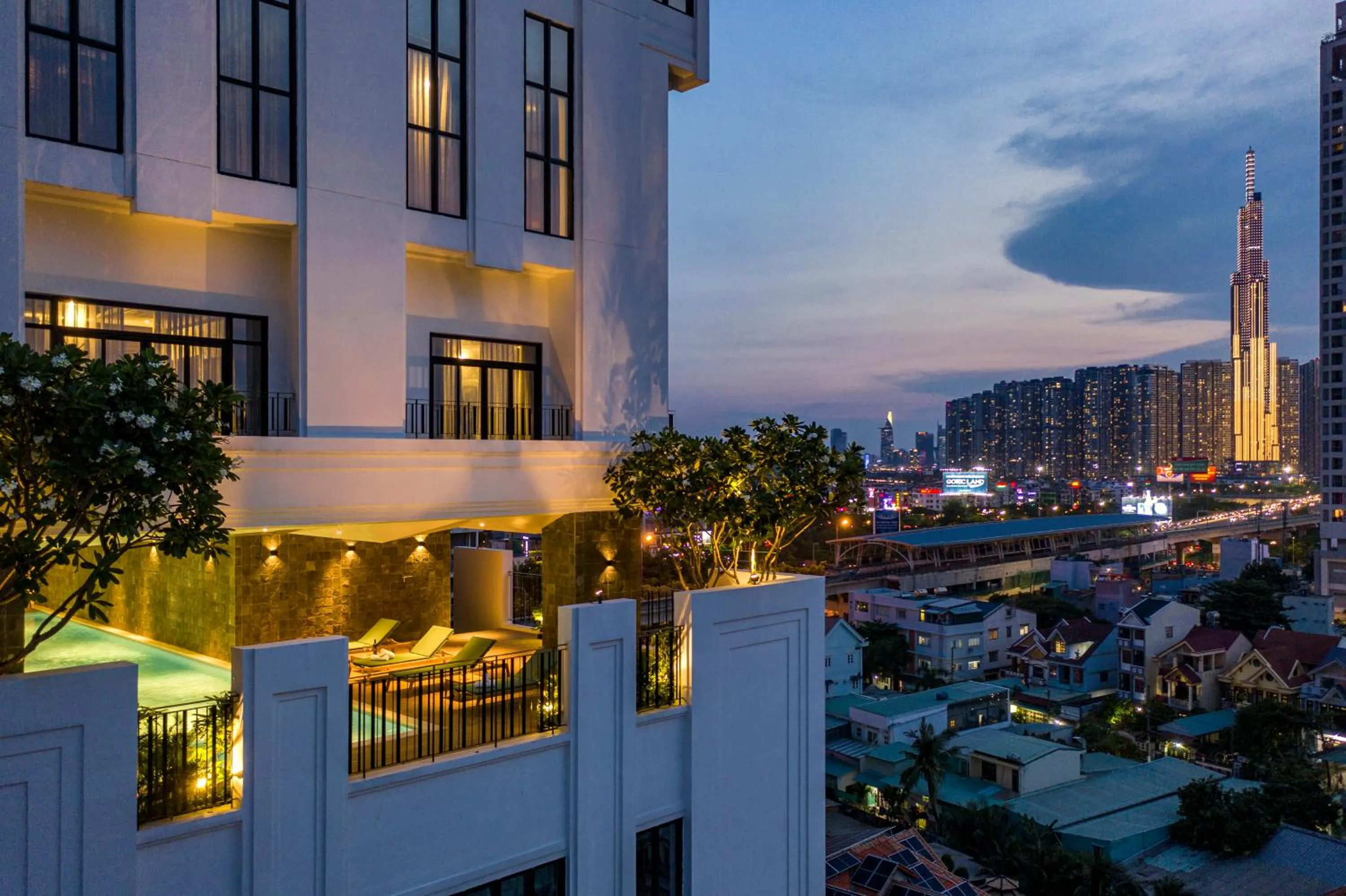 Swimming pool in Amanaki Thao Dien