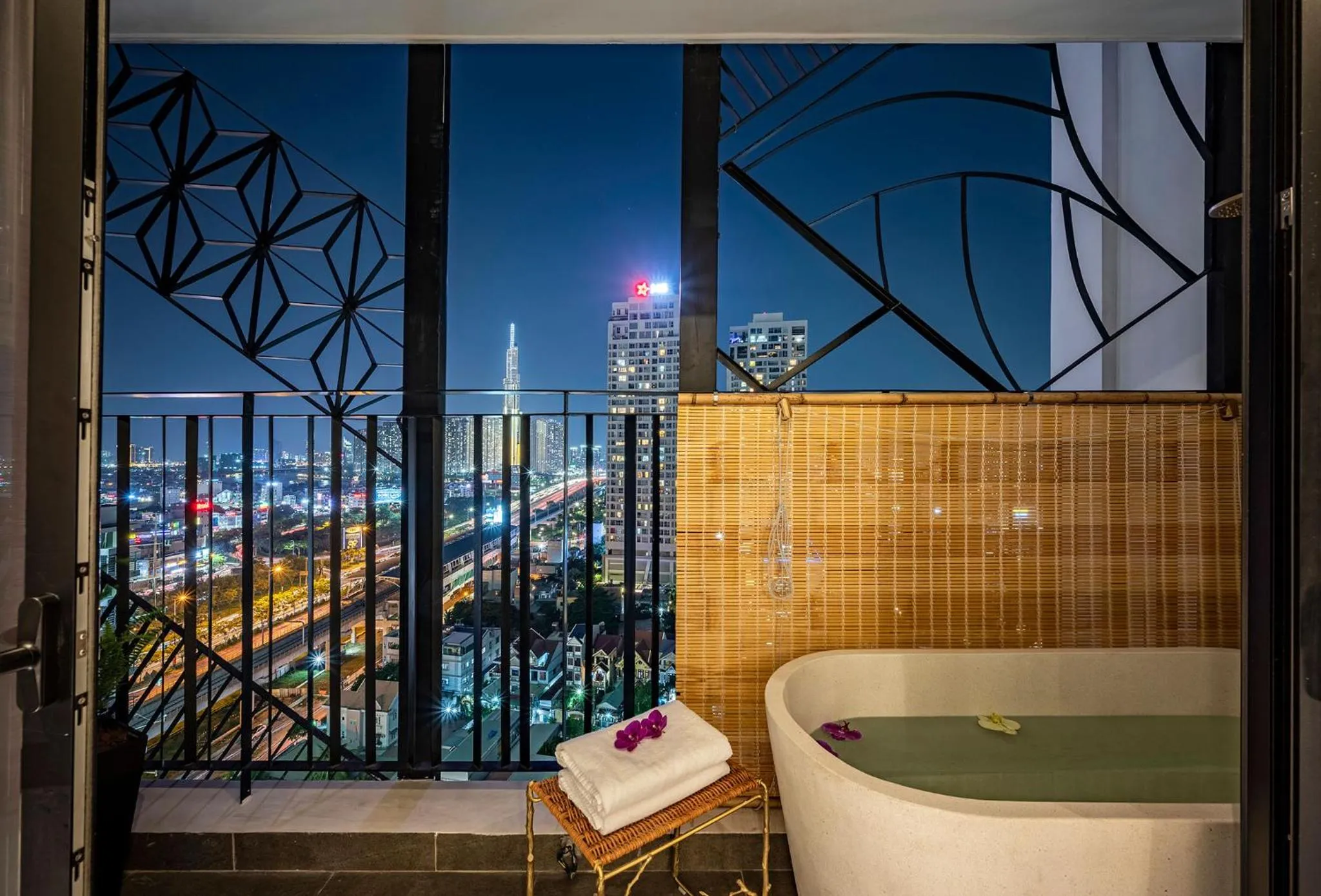 Night in Amanaki Thao Dien