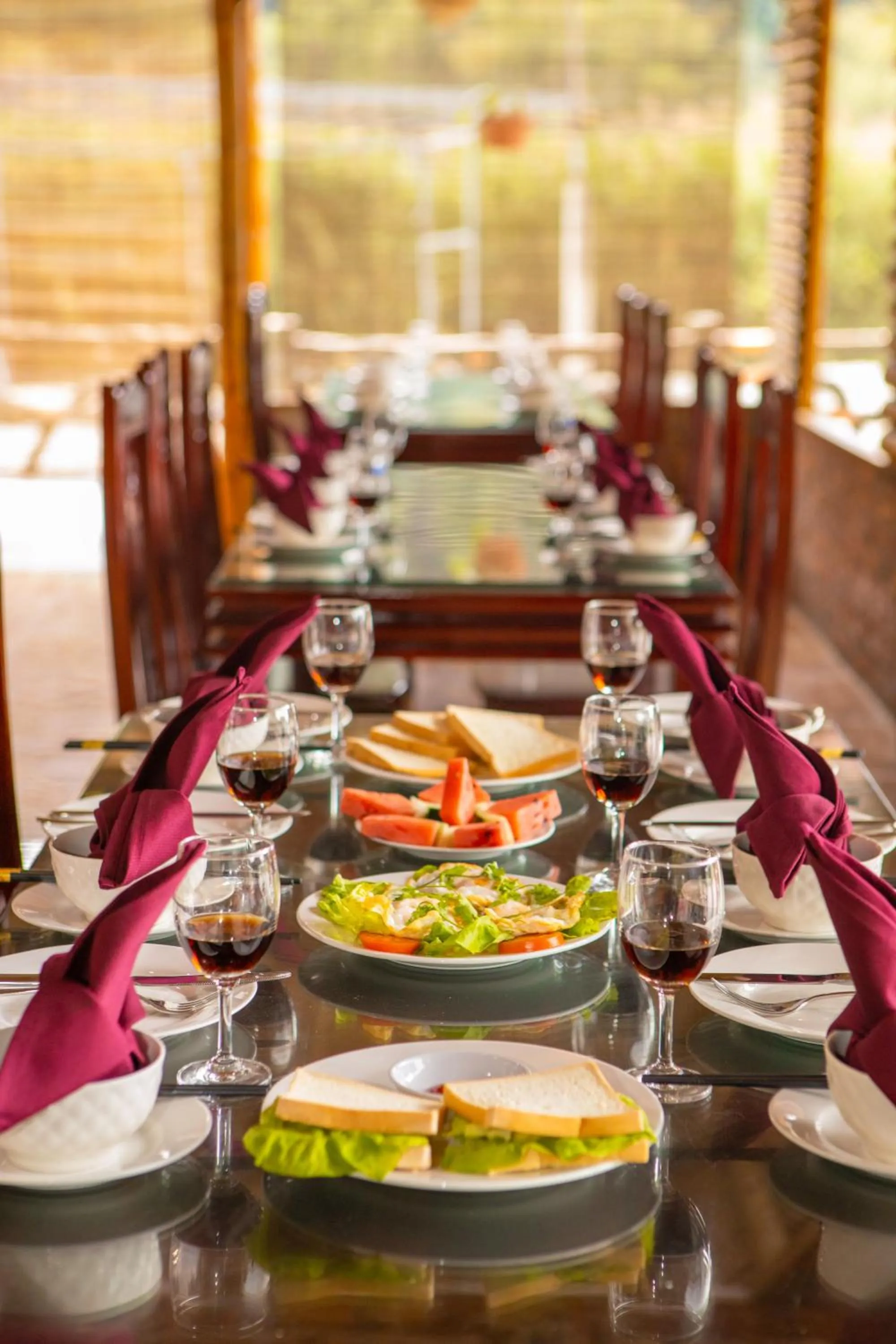 Restaurant/places to eat in Lotus Field Homestay