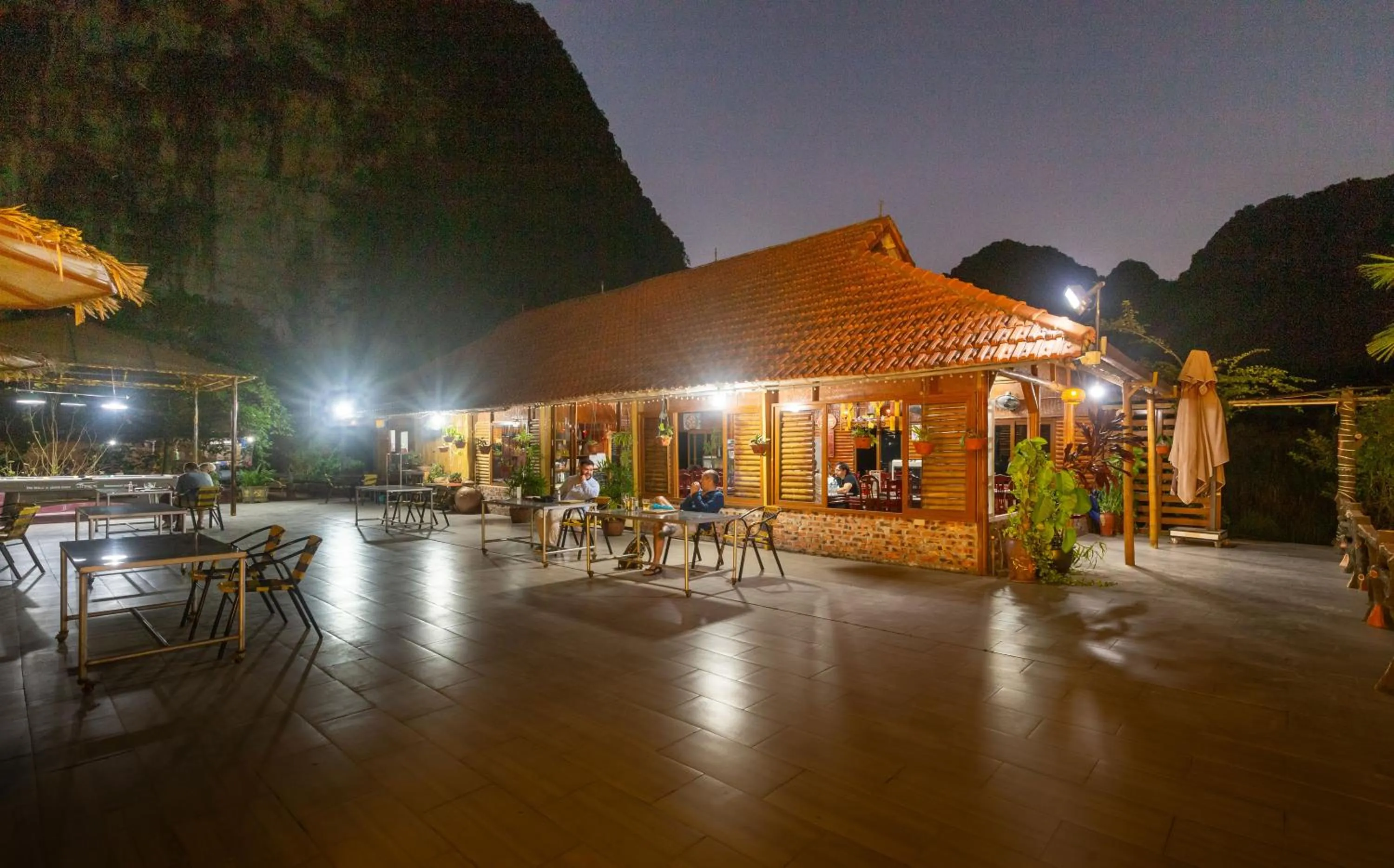 Property building in Lotus Field Homestay