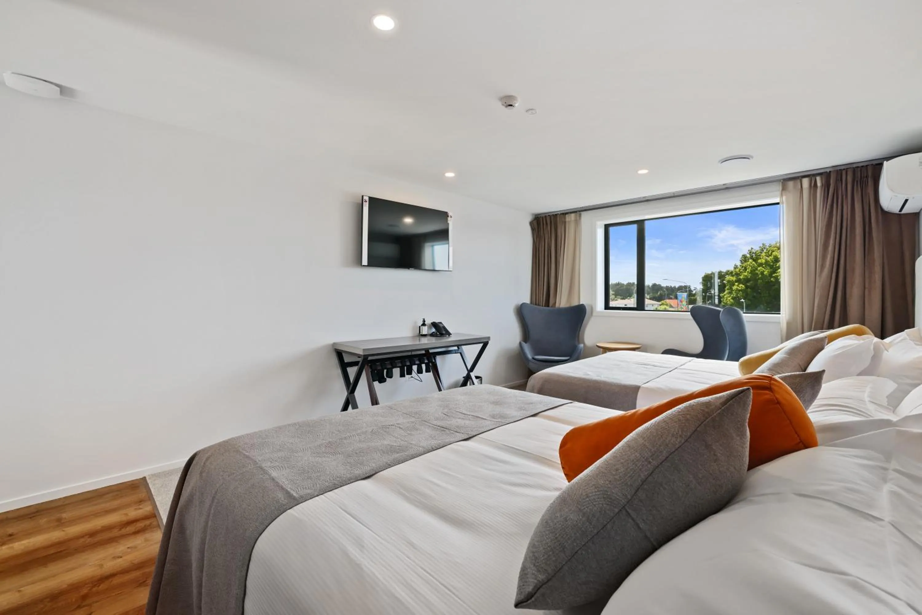 Photo of the whole room, Bed in Golden Hotel