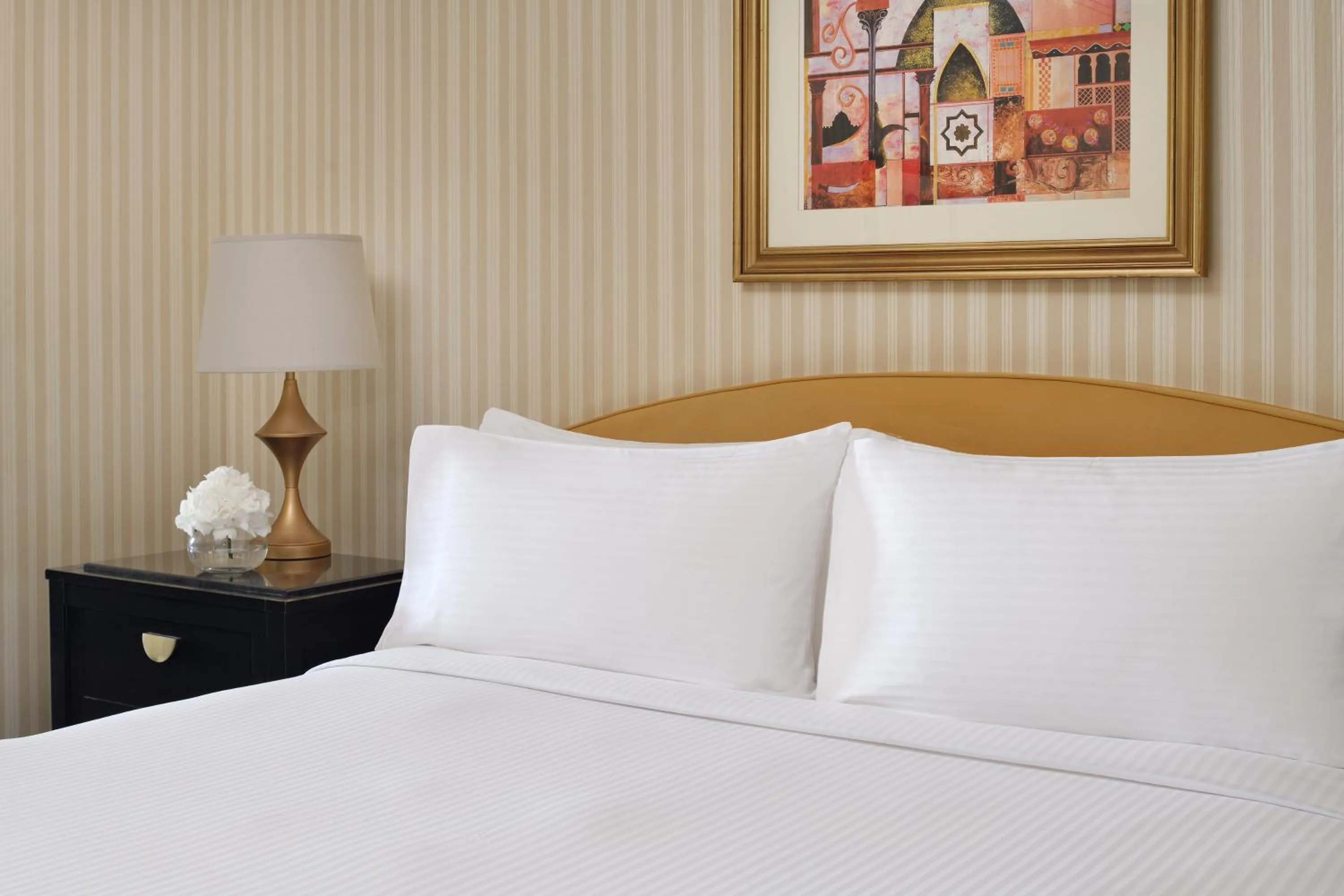 Property building, Bed in InterContinental Riyadh, an IHG Hotel