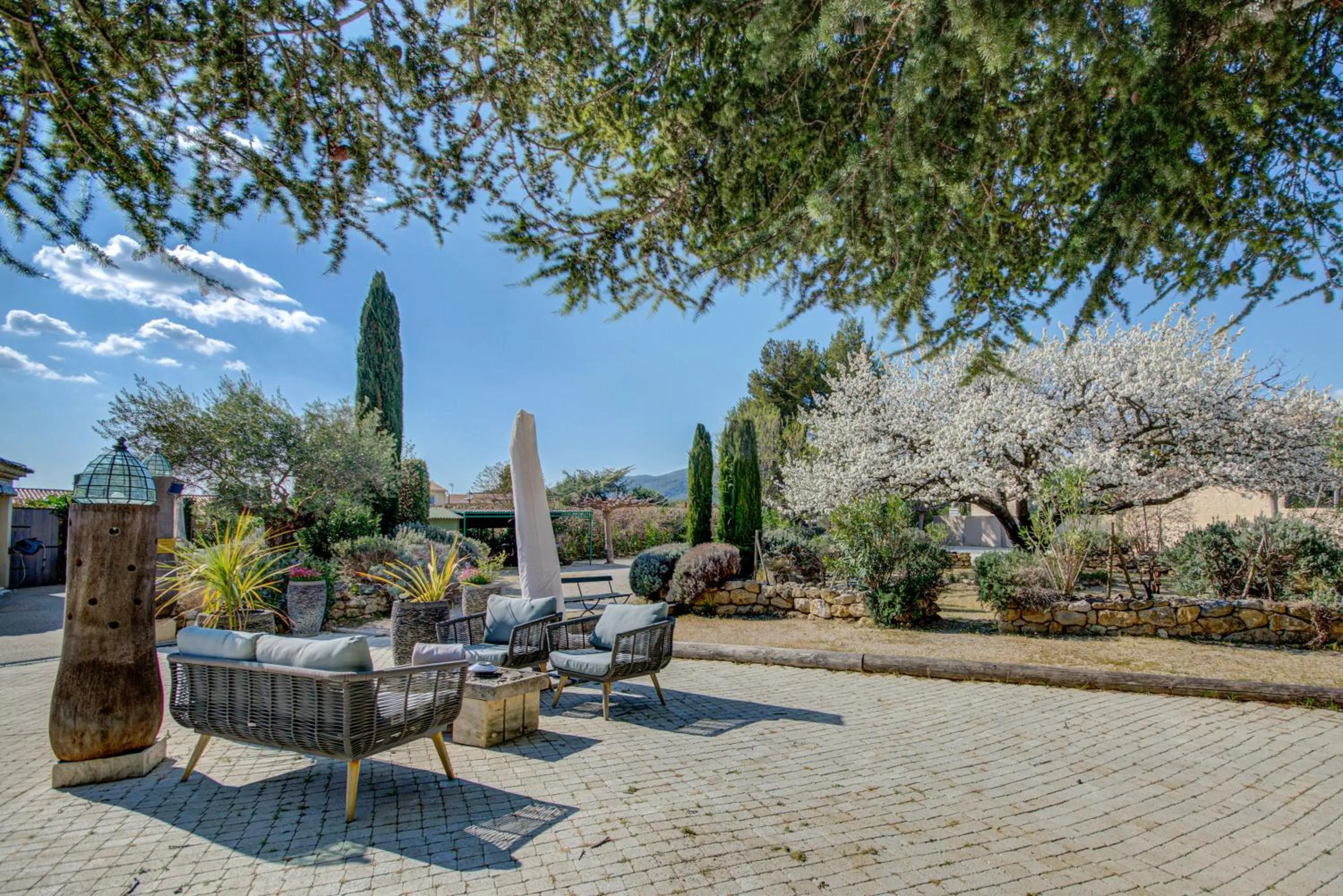 Garden in Hotel Bastide & SPA - Villa de Lourmarin