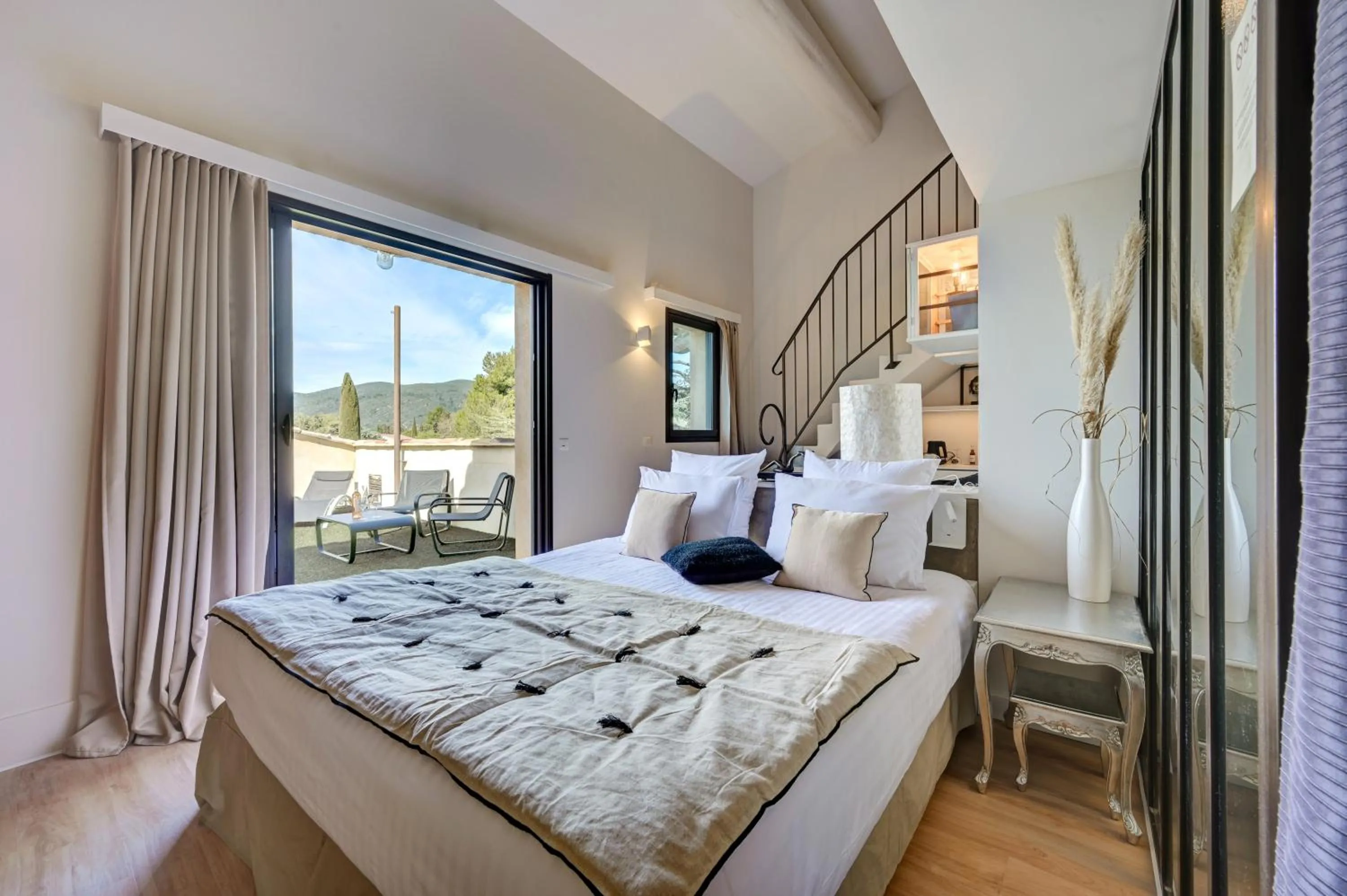 Bed in Hotel Bastide & SPA - Villa de Lourmarin