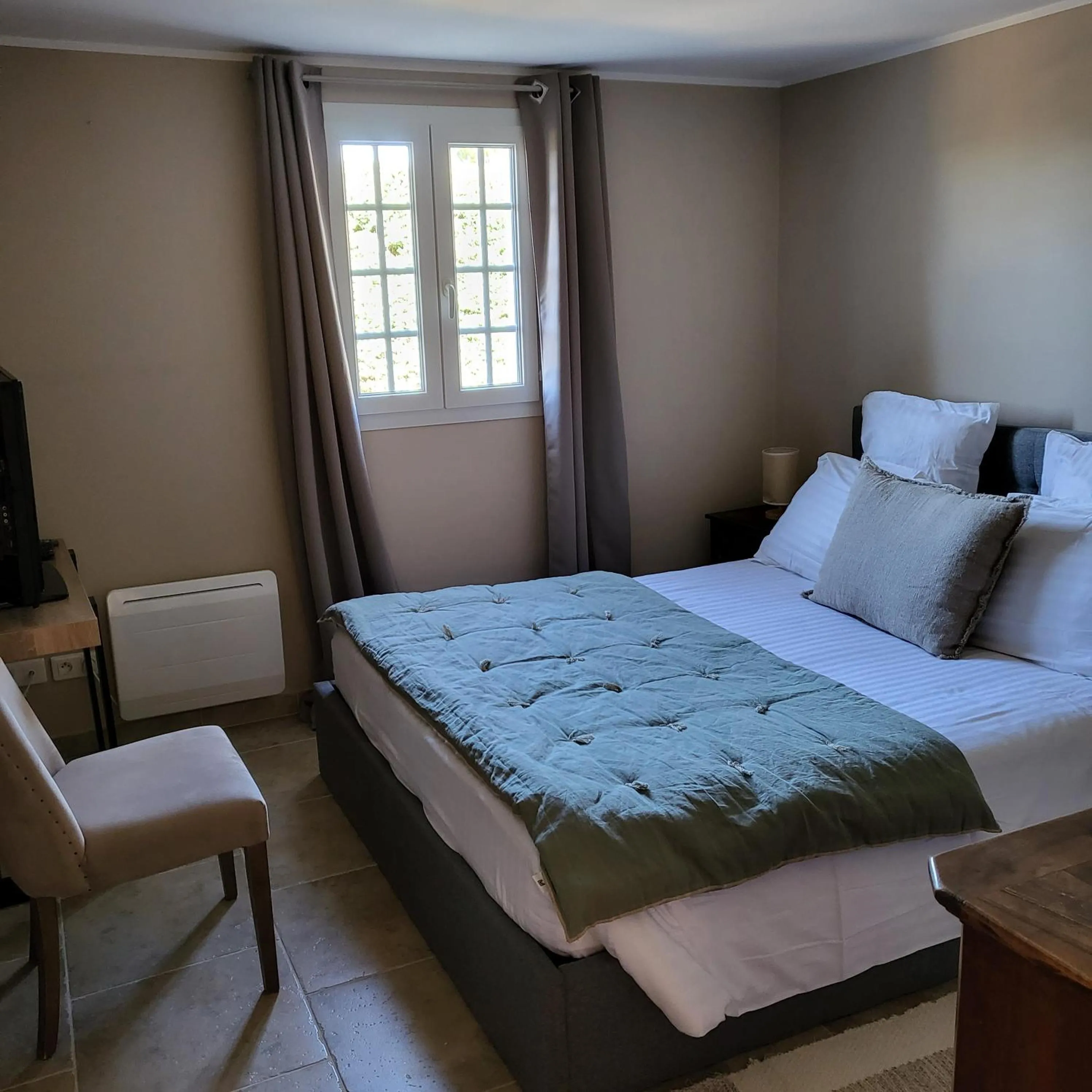 Bed in Hotel Bastide & SPA - Villa de Lourmarin