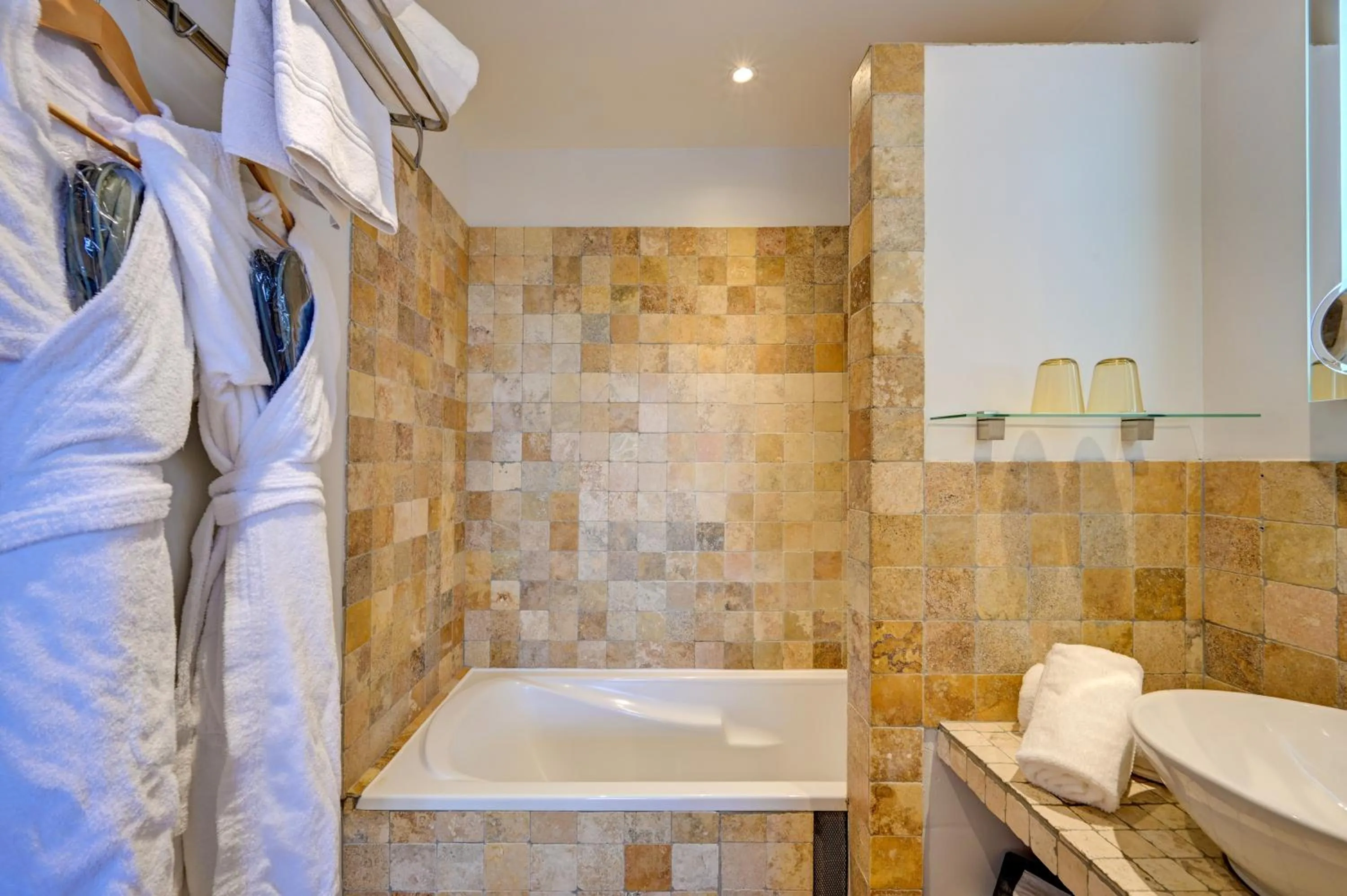 Bath in Hotel Bastide & SPA - Villa de Lourmarin