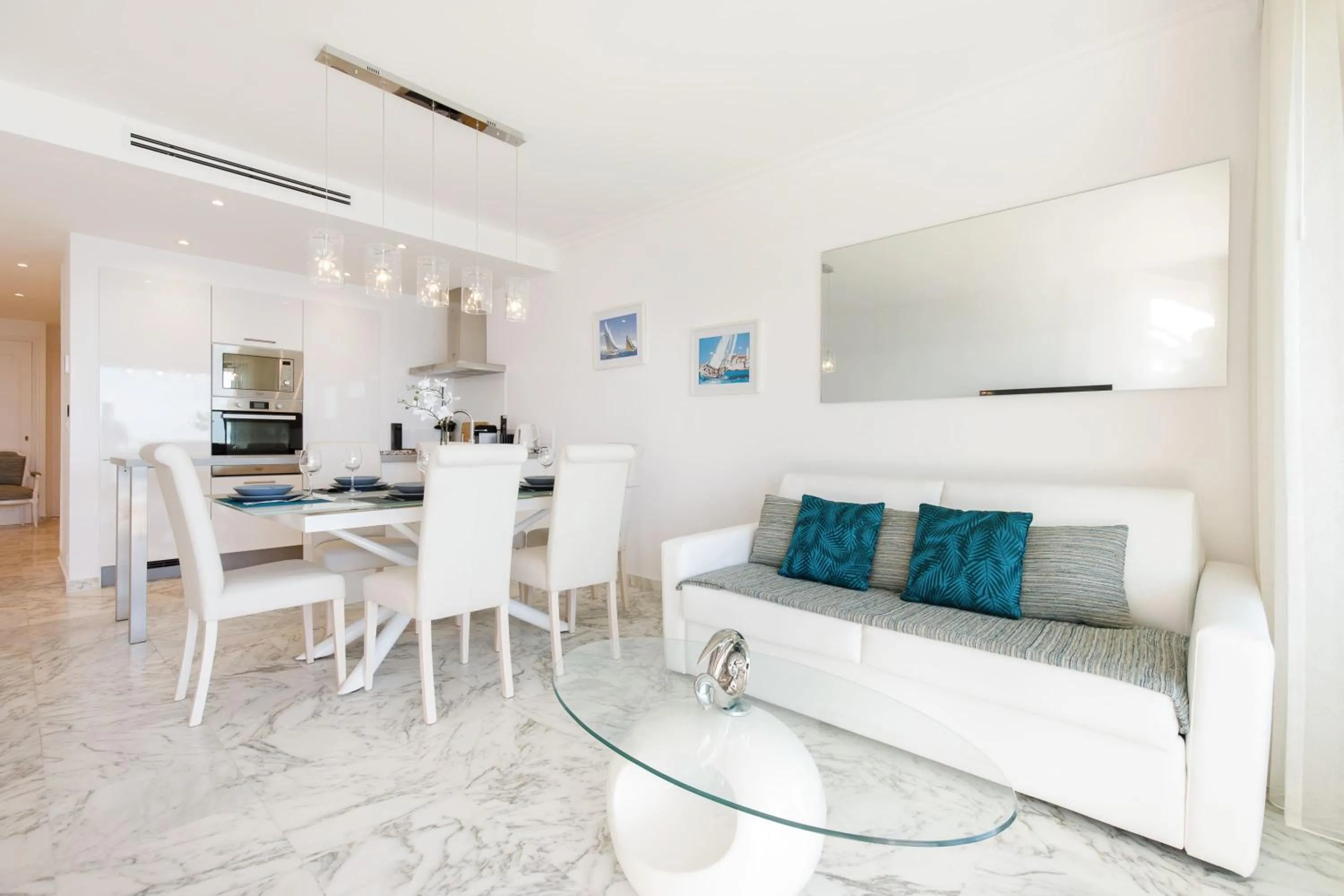 On La Croisette deluxe 2 bedrooms 2 baths