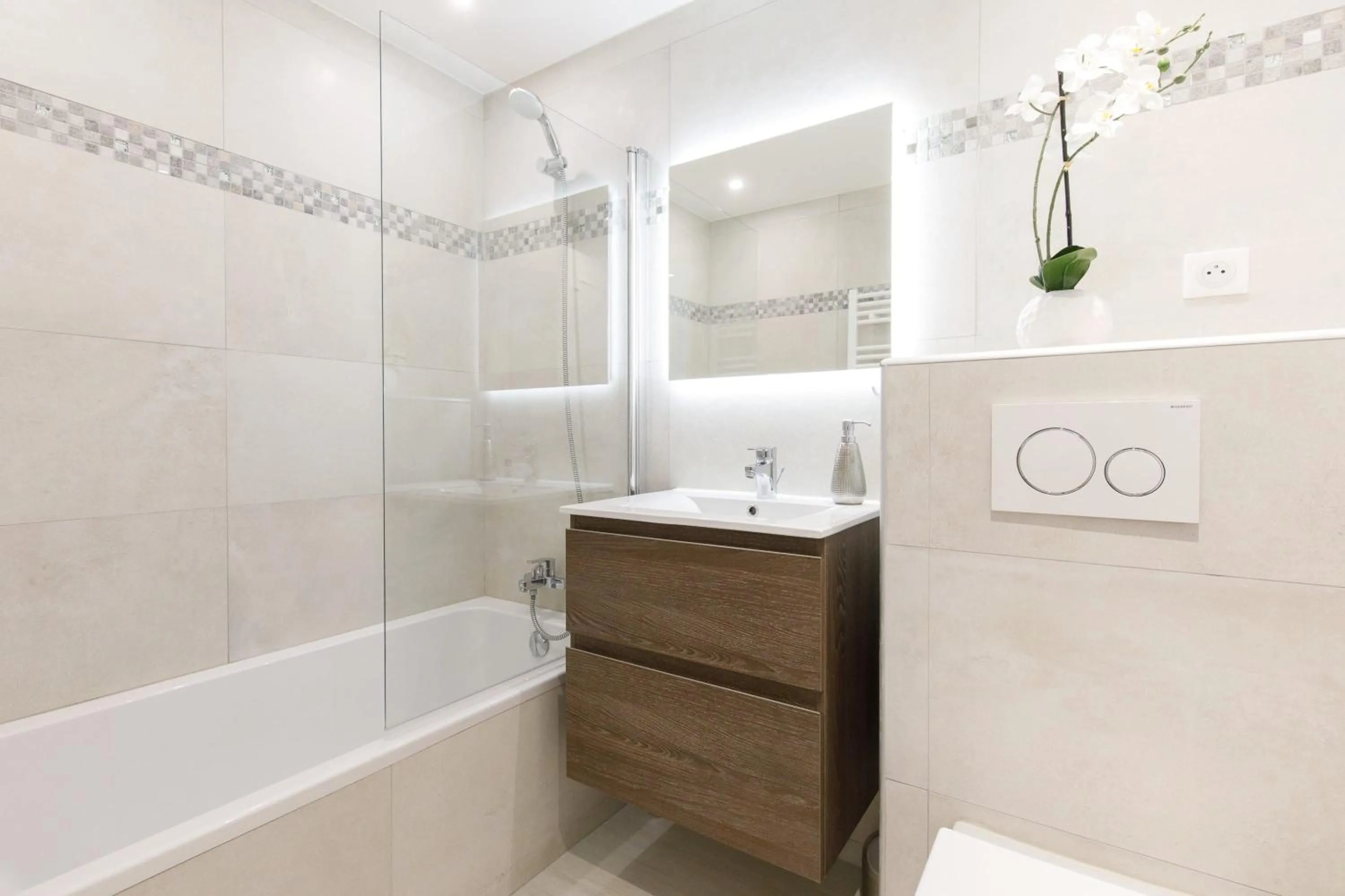 On La Croisette deluxe 2 bedrooms 2 baths