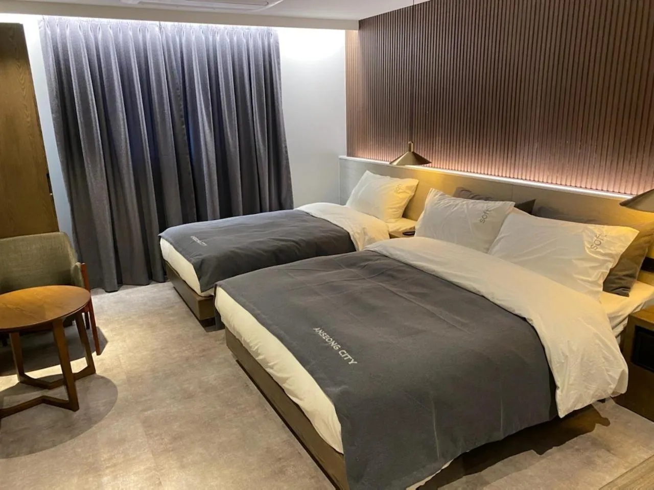 Bed in Anseong City Hotel