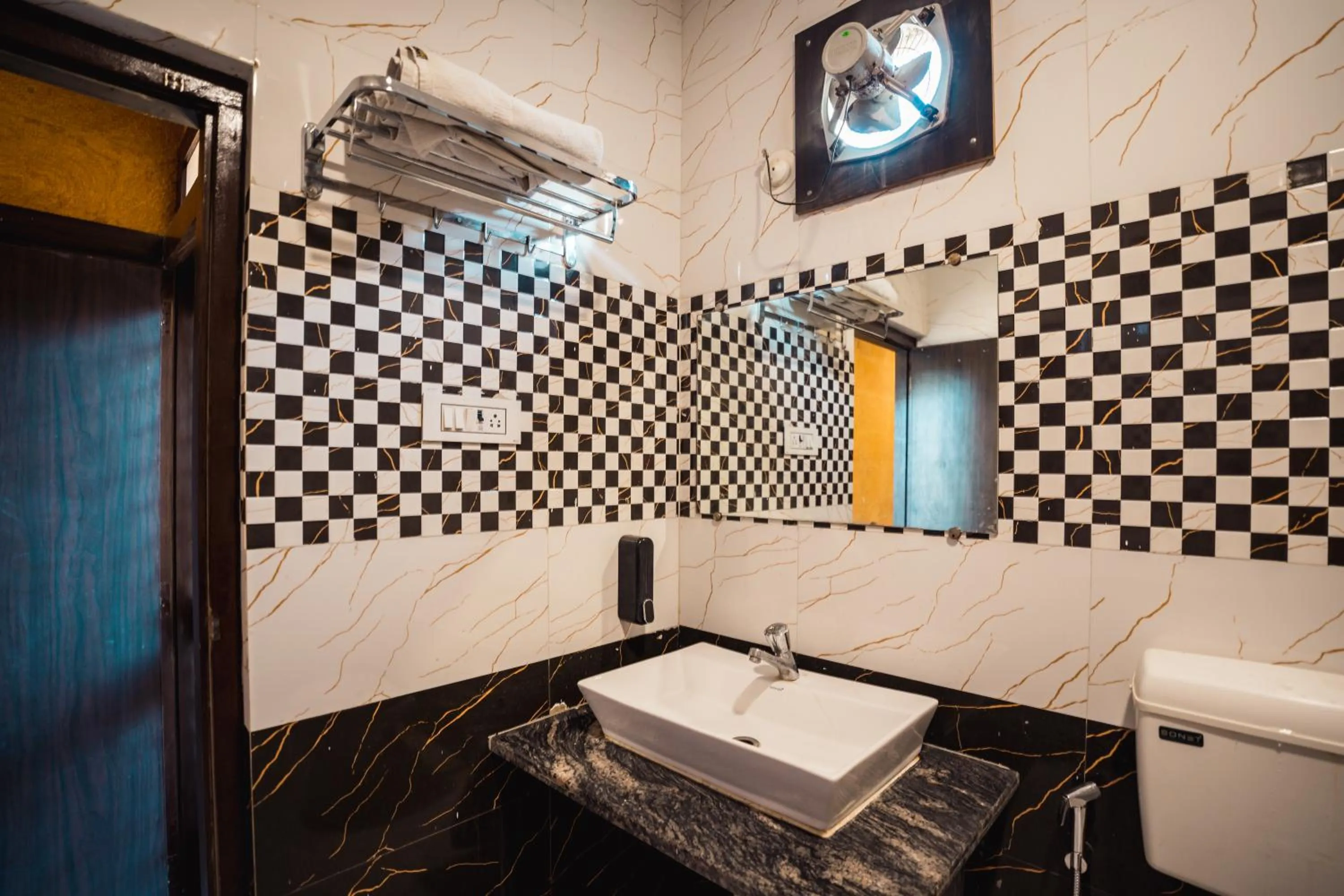 Bathroom in Hotel Prince-Near Jaisalmer Fort