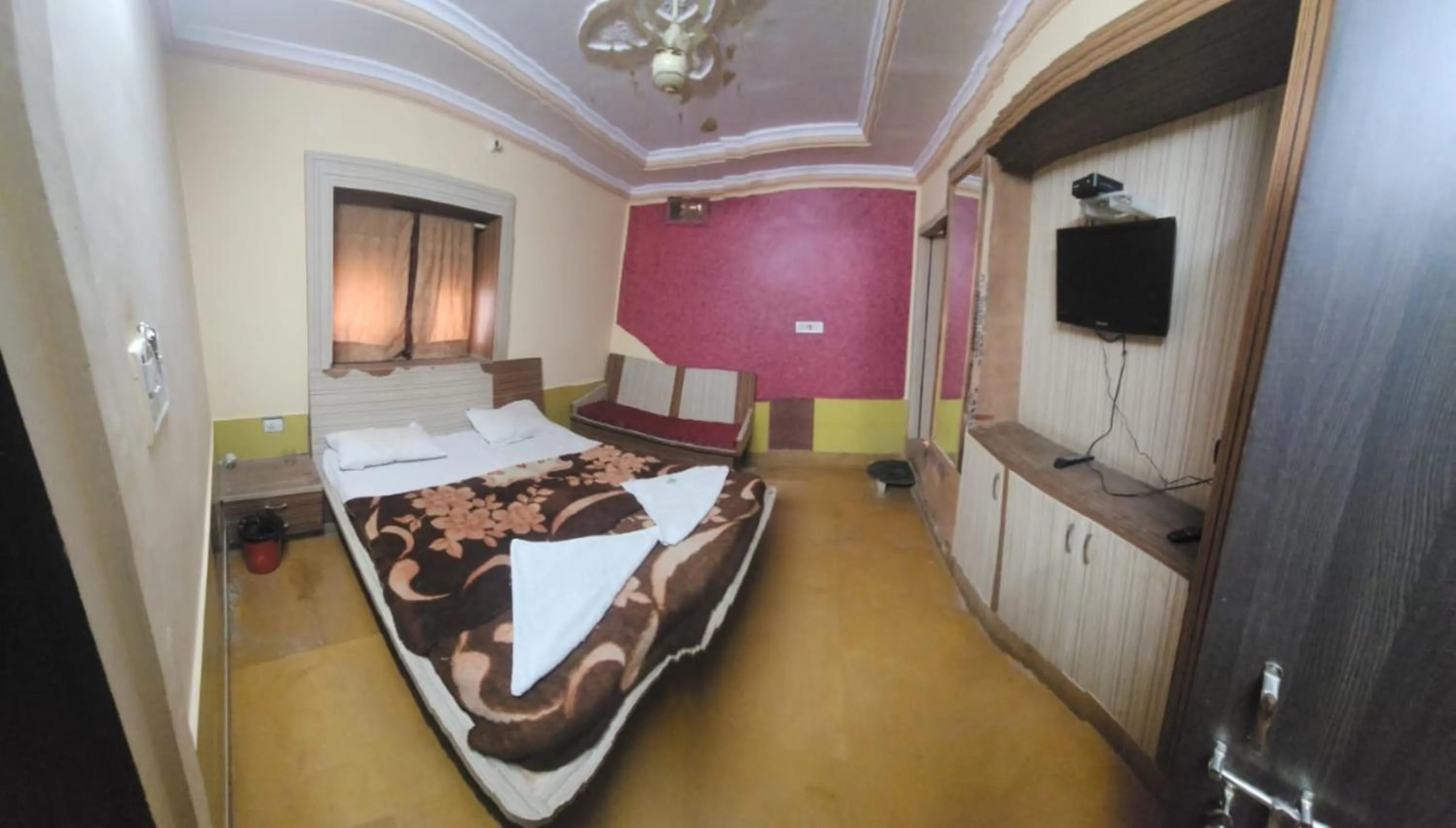 Bed in Hotel Prince-Near Jaisalmer Fort