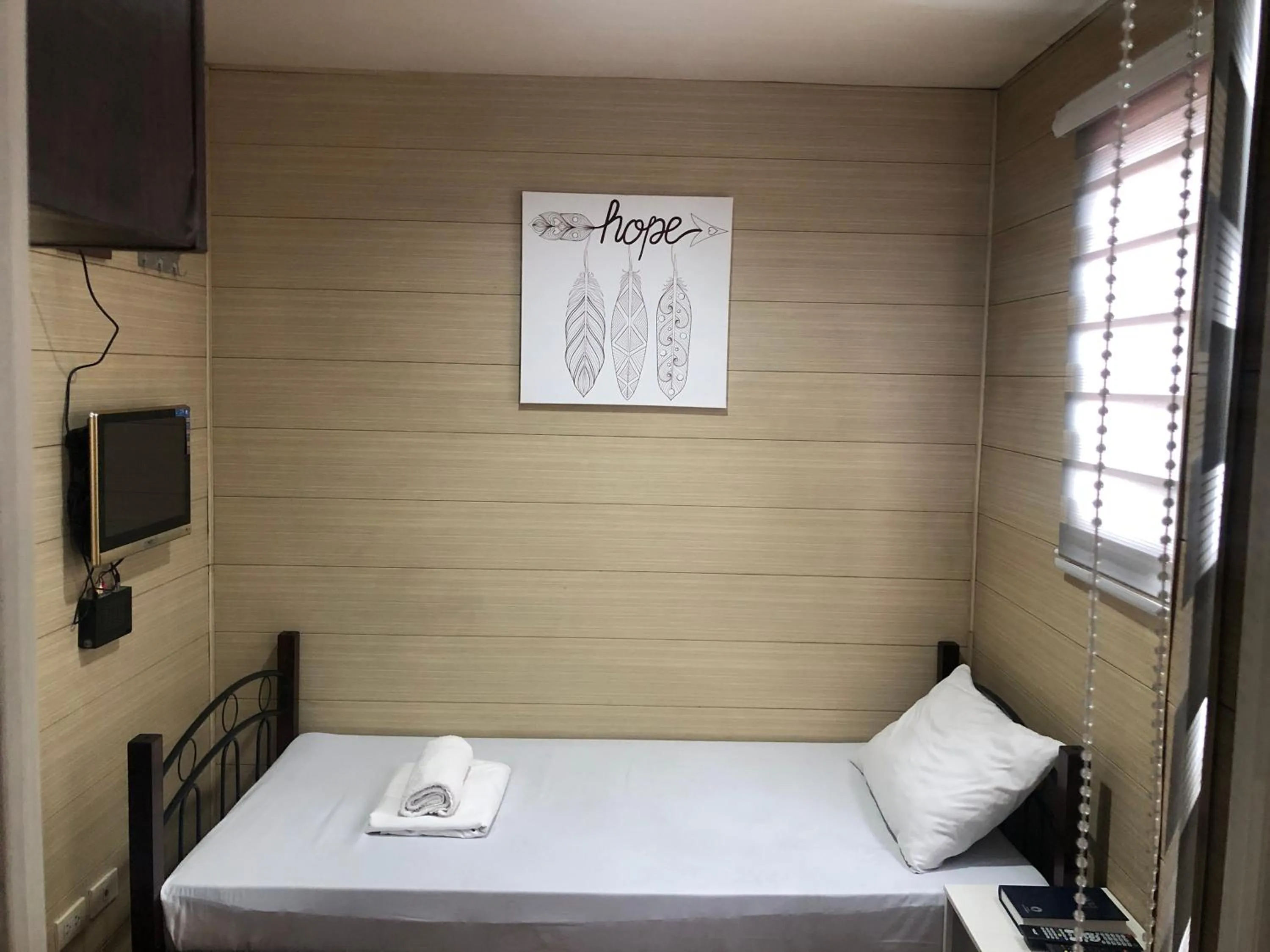 Bedroom, Bed in Maine City Residences Leveriza