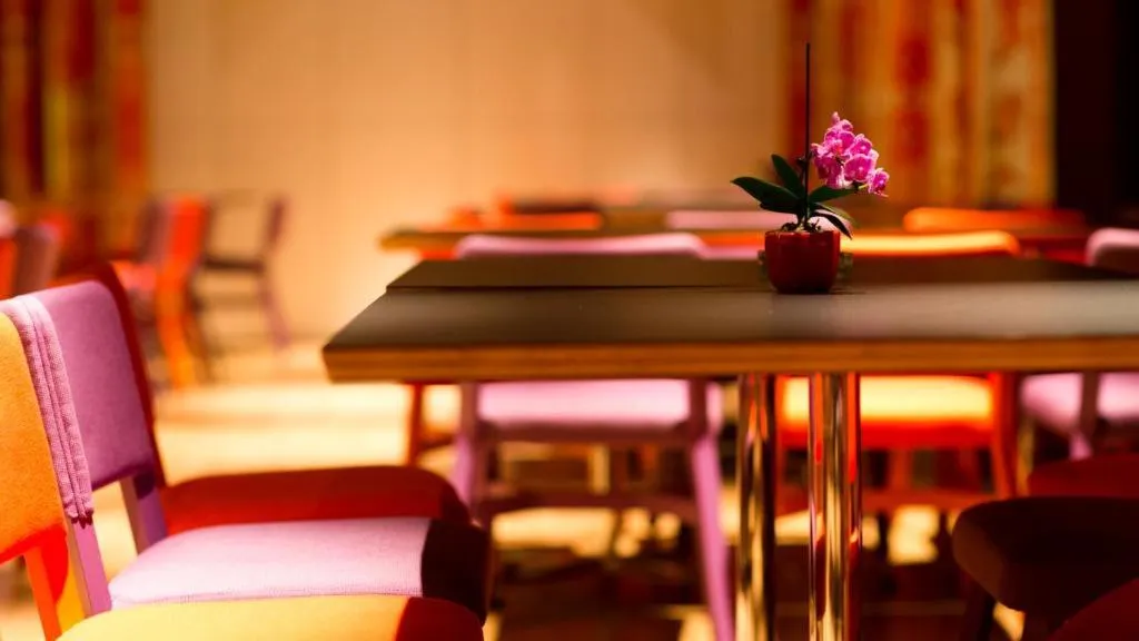 Restaurant/places to eat in The Gerald's Hotel