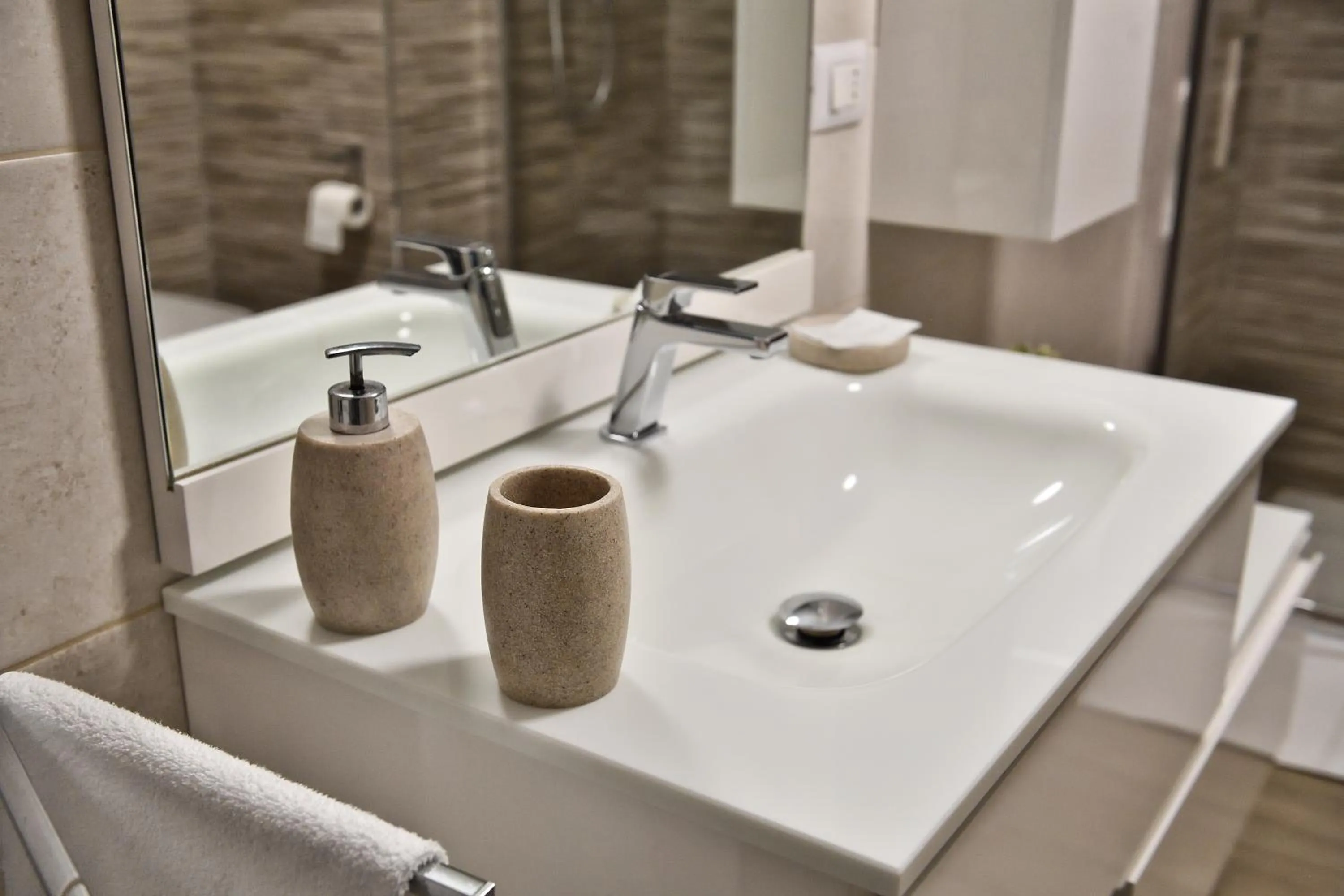 Bathroom in Karol Airport Bari