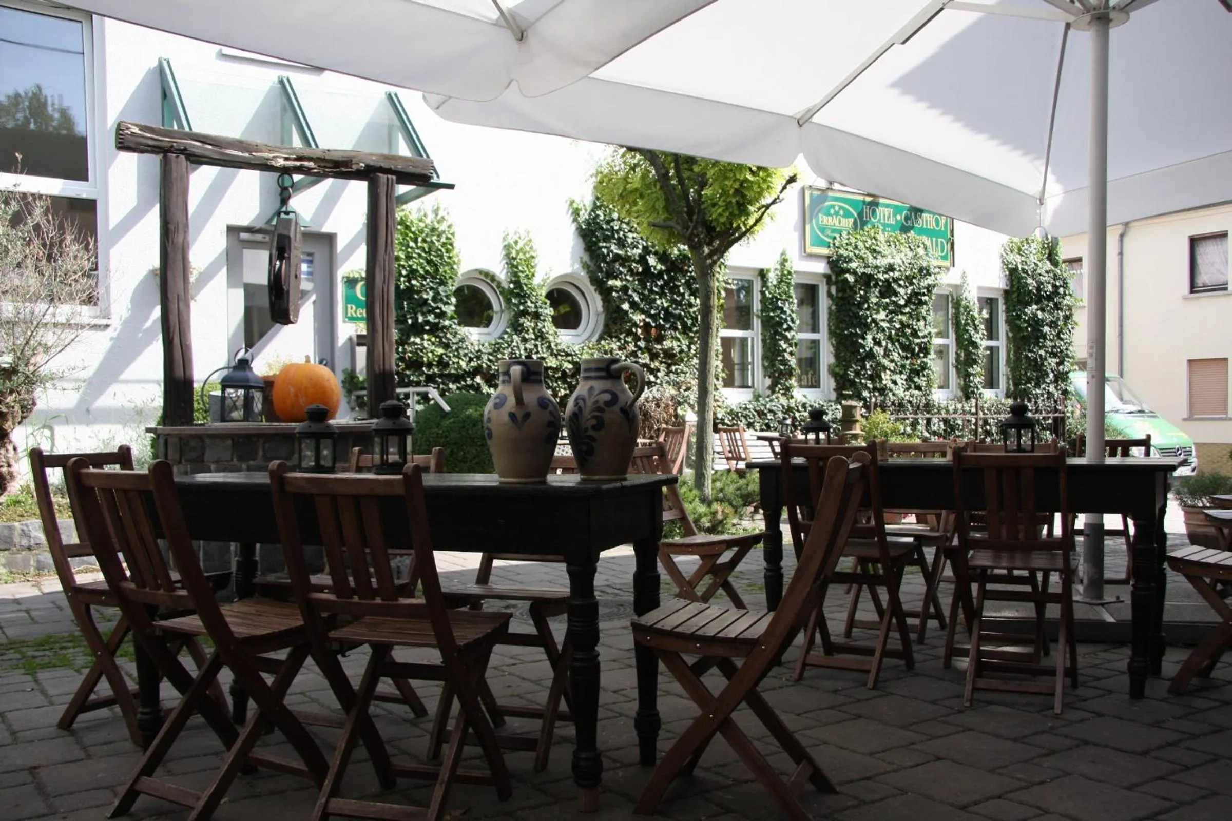 Patio in Hotel Gasthof Grüner Wald